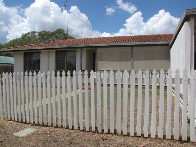 92 Proposch Street, Oakey, QLD 4401