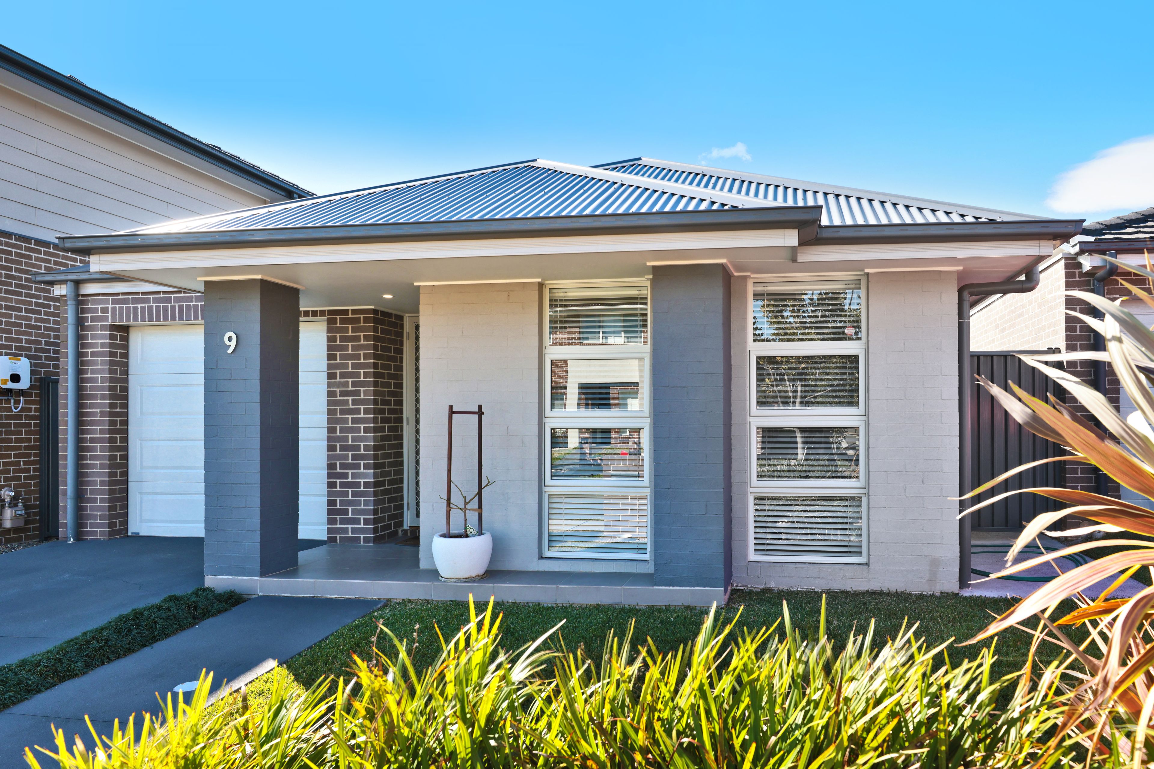 9 Holly Crescent, JORDAN SPRINGS NSW 2747