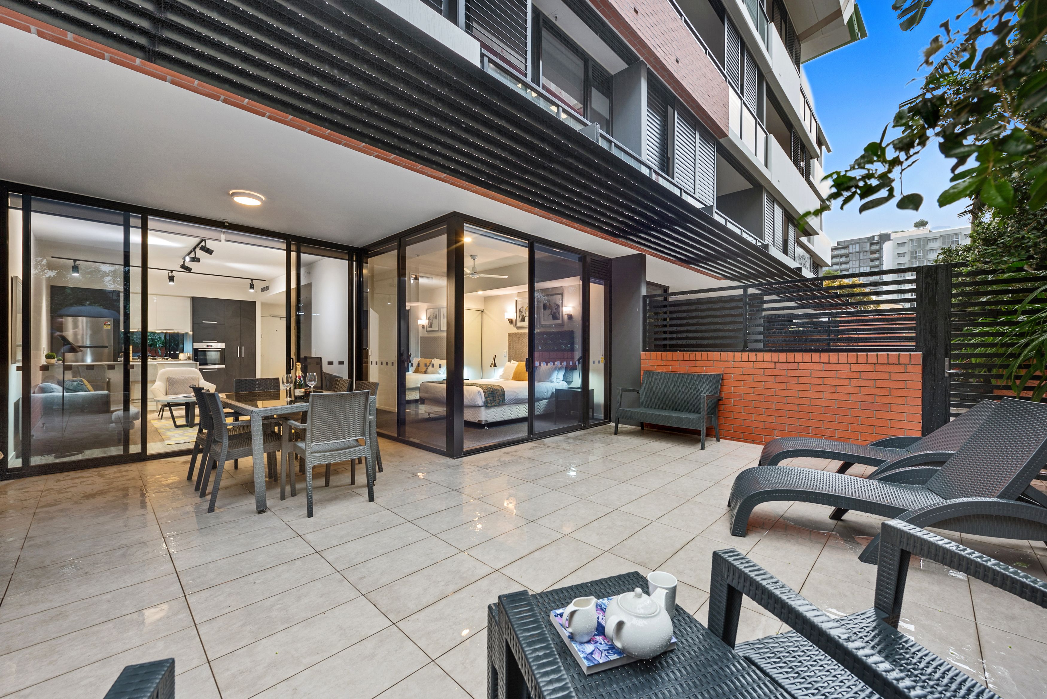 1006/9 Edmondstone Street, South Brisbane, QLD 4101