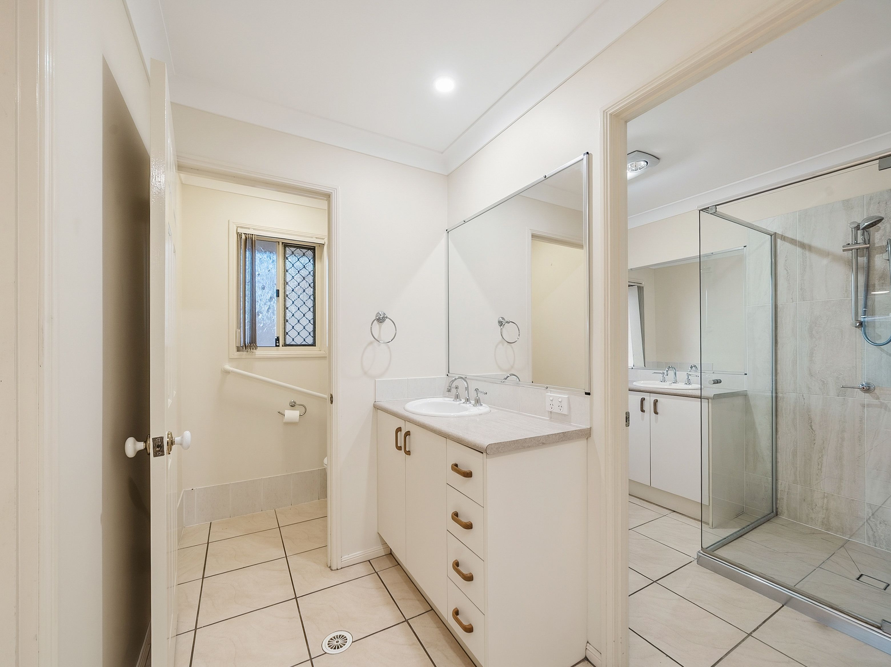 6 Chilton Crescent — photo 19 of 20