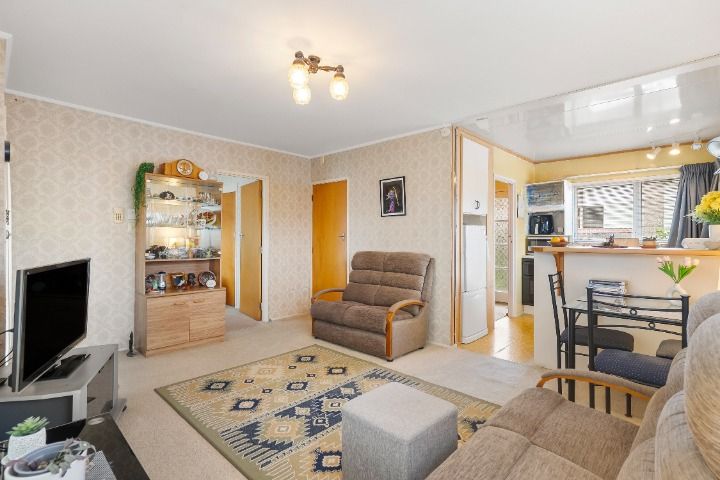 2/44 Diana Drive, Glenfield, North Shore City