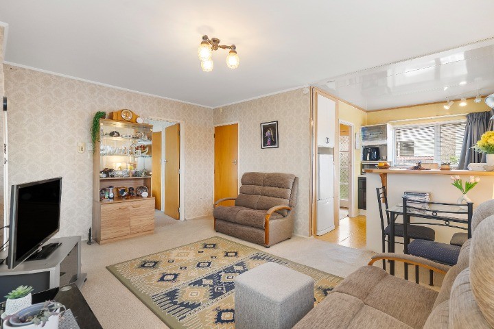 2/44 Diana Drive, Glenfield, North Shore City