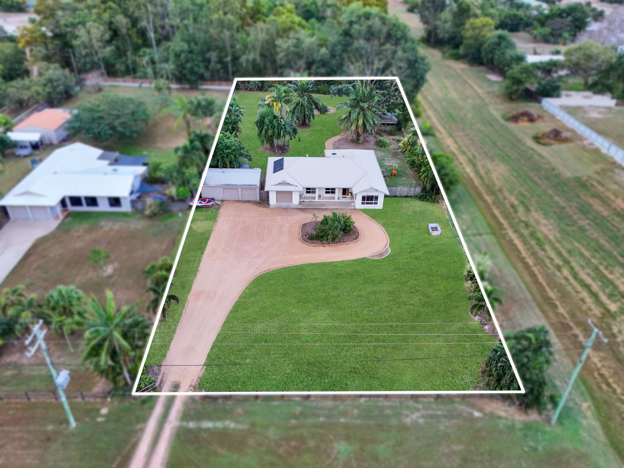 8 Blue Mountain Drive, Bluewater Park, QLD 4818