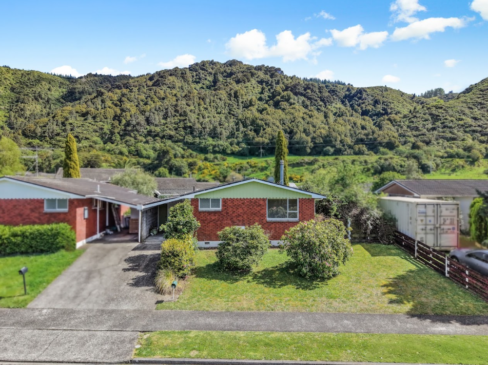 1A Fremont Grove, Totara Park, Upper Hutt City