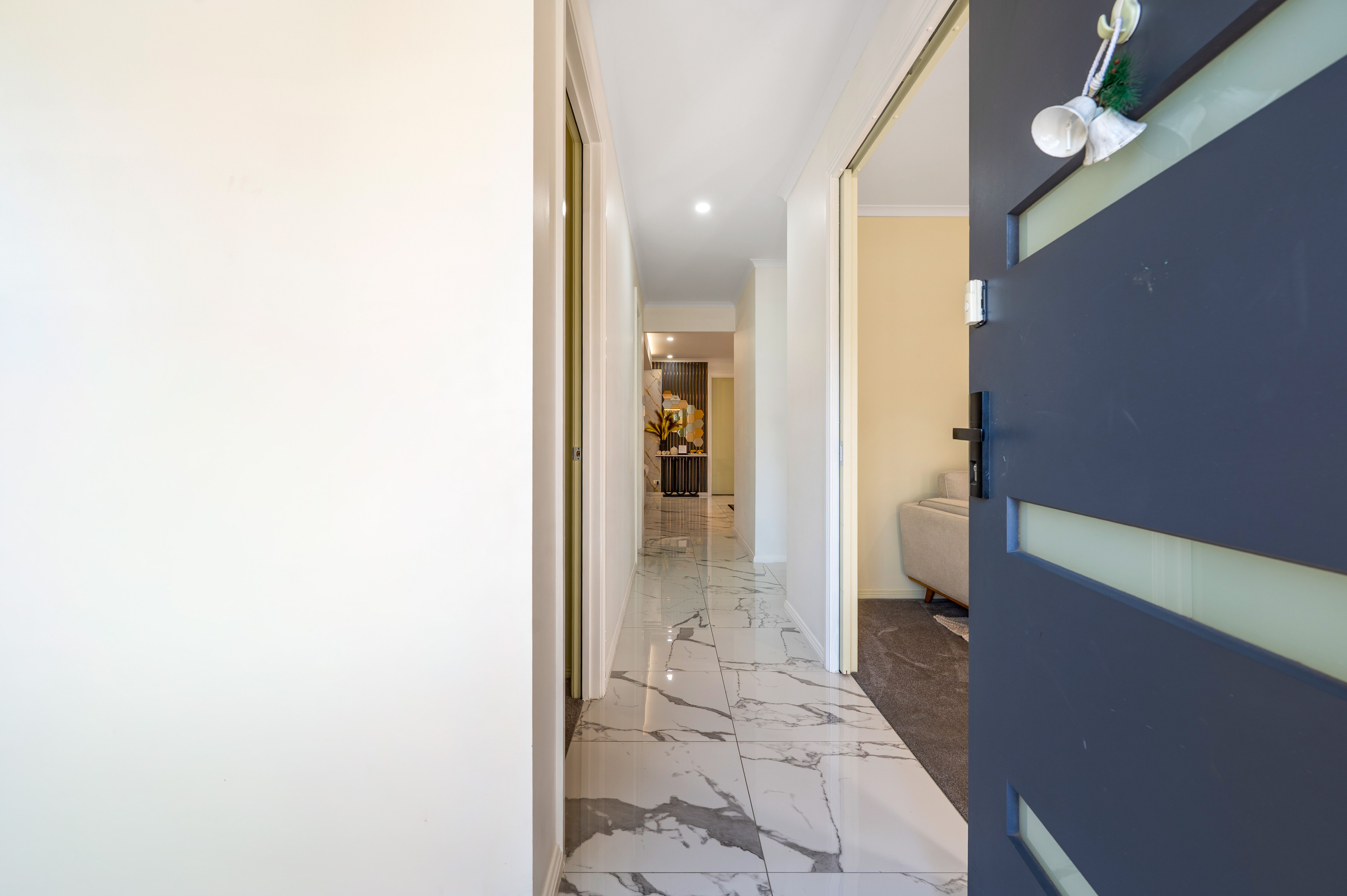 27 Montague Road — photo 3 of 20