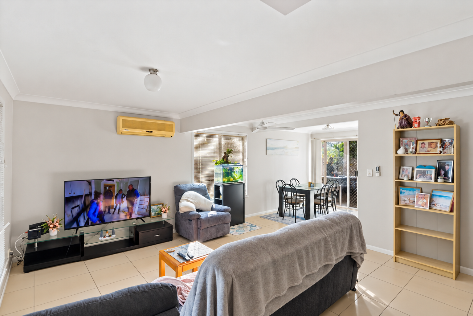 17/2-10 Weedons Road — photo 3 of 30