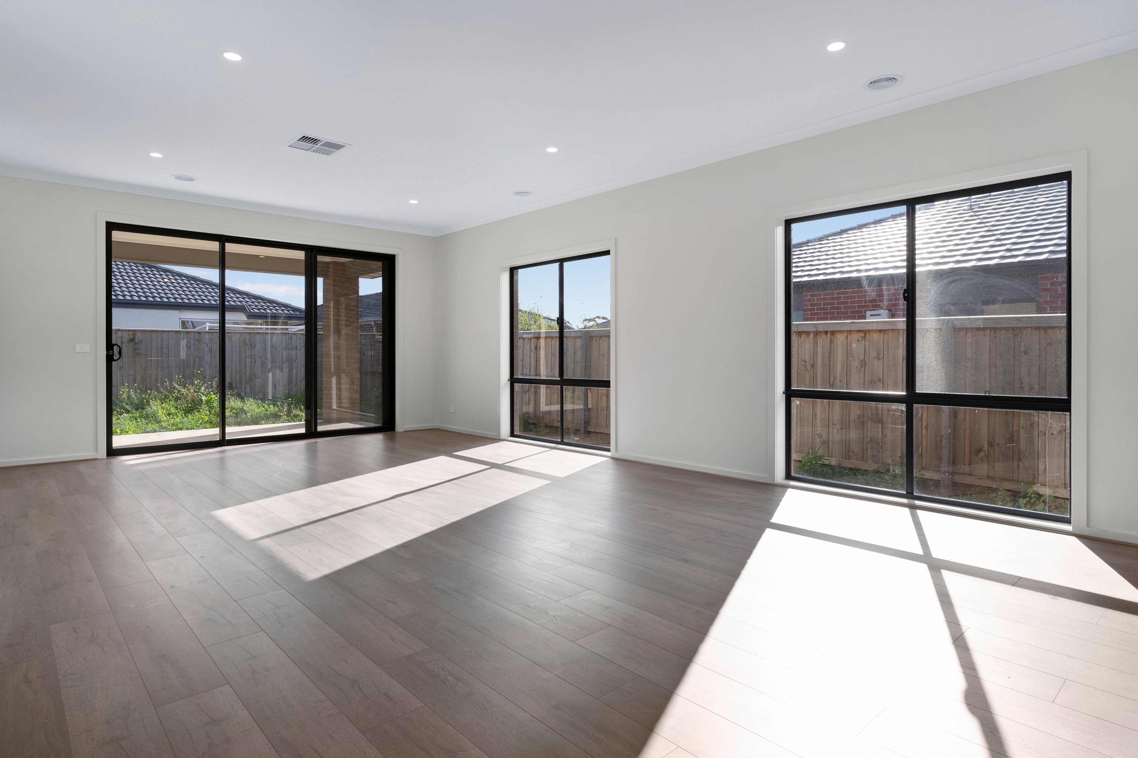 11 Kailash Road — photo 3 of 11