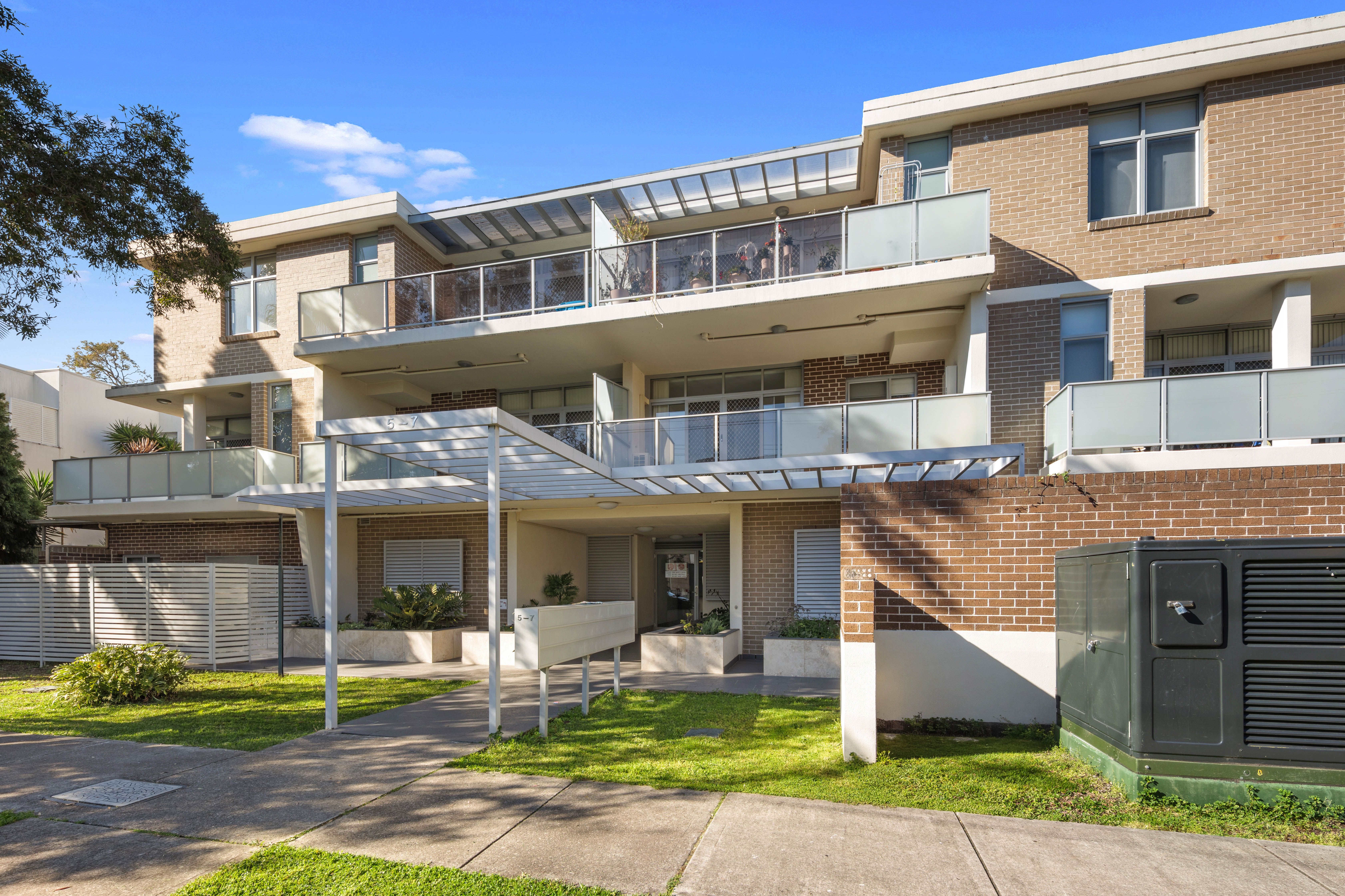 6/5-7 Richards Avenue — photo 11 of 11