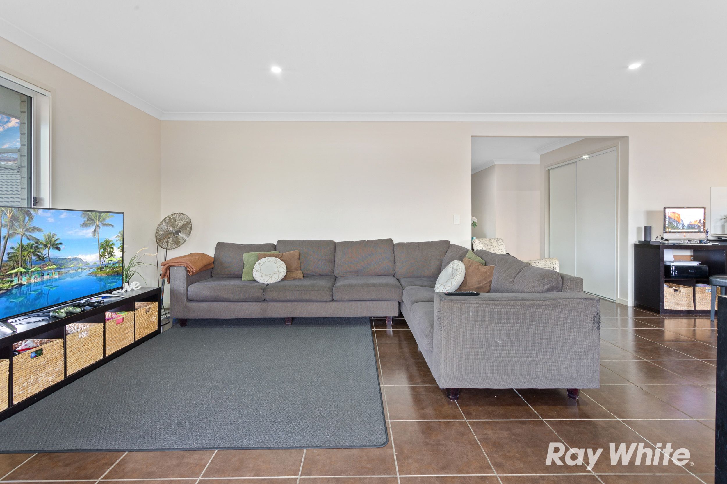 5 Summerview Avenue, Yarrabilba, QLD 4207