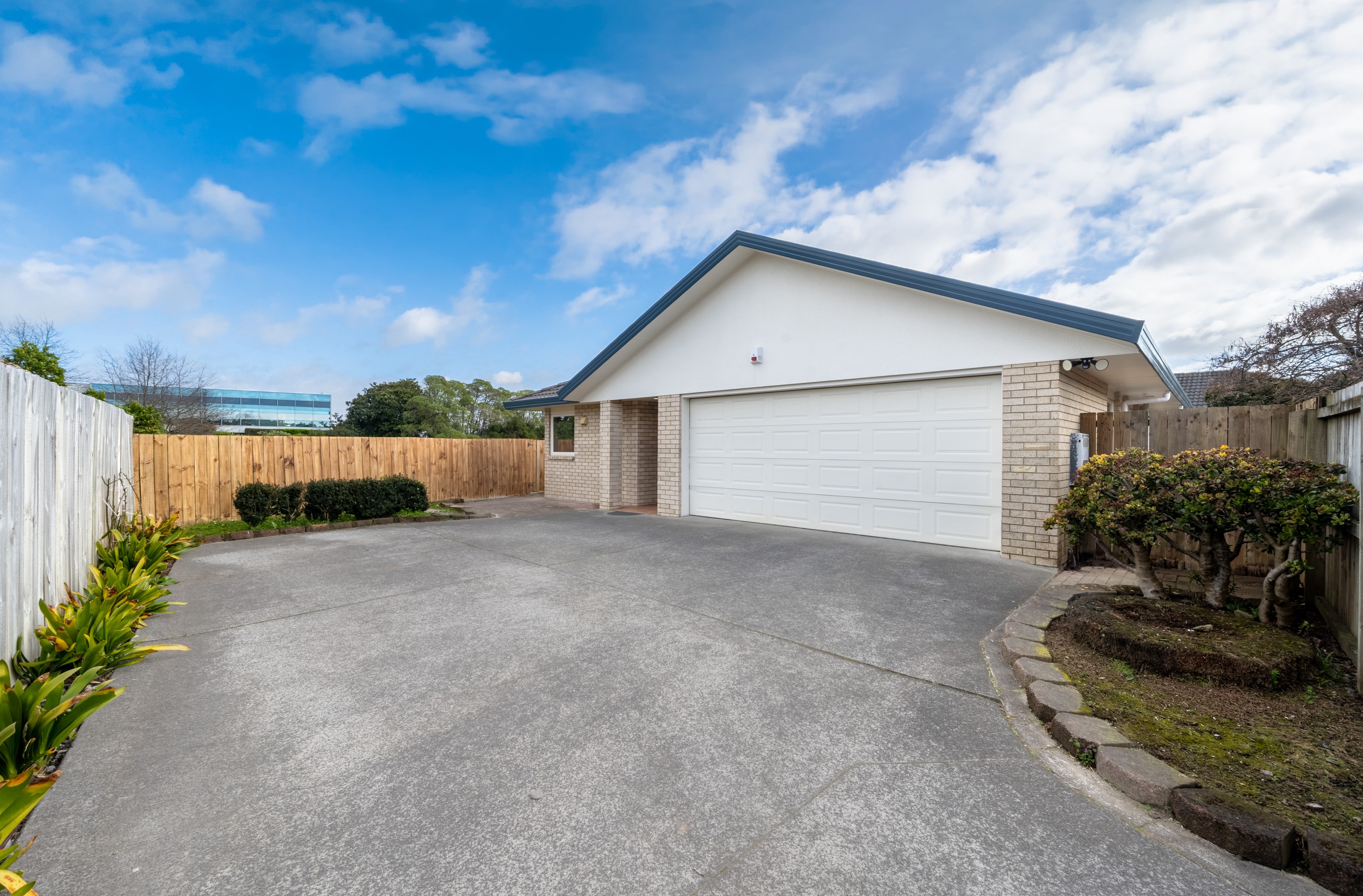 50 Huntington Drive, Huntington Park, Manukau City