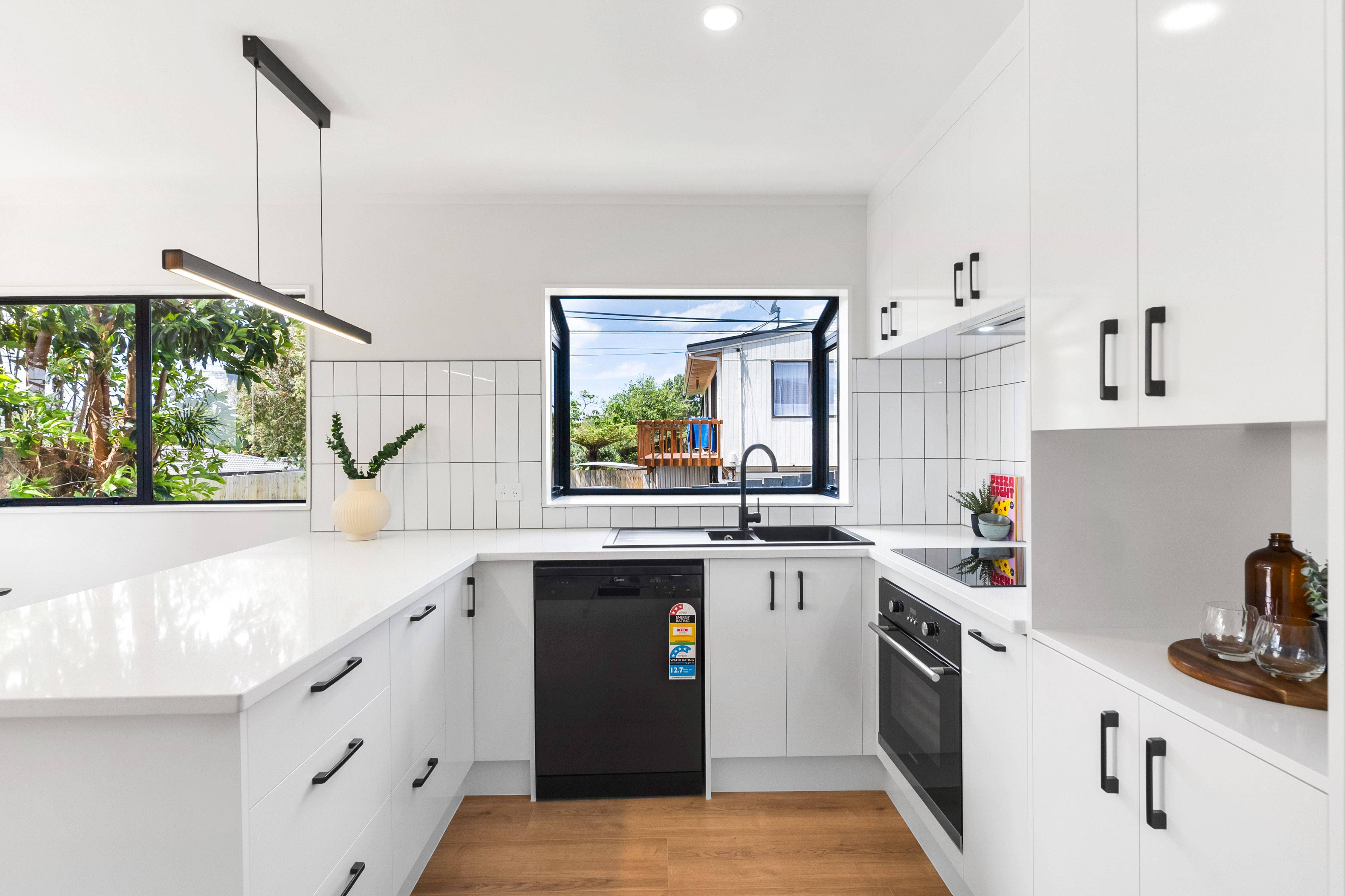 39B Elliott Avenue, Bayview, North Shore City