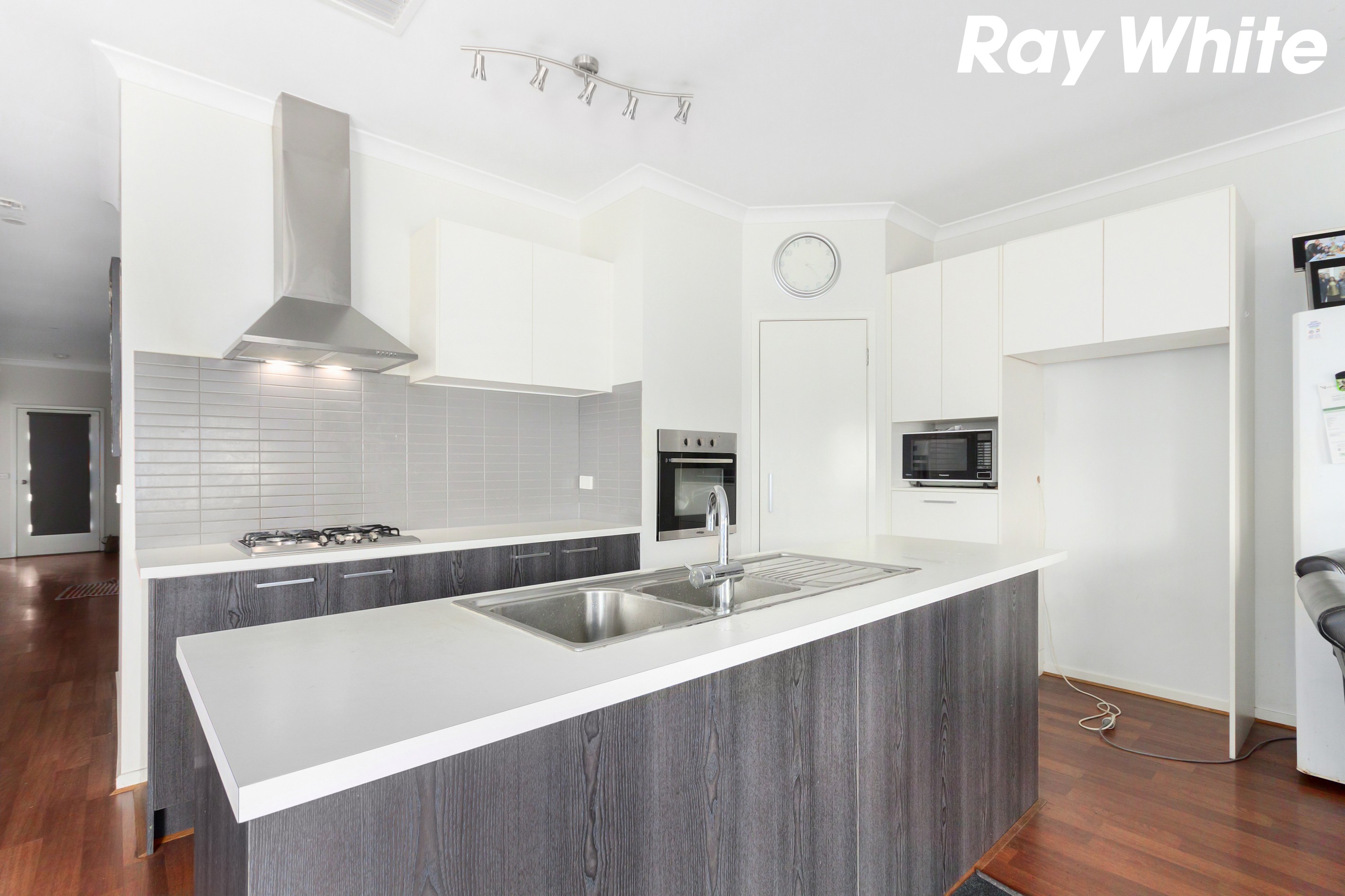 25 Wembley Circuit, Pakenham, VIC 3810