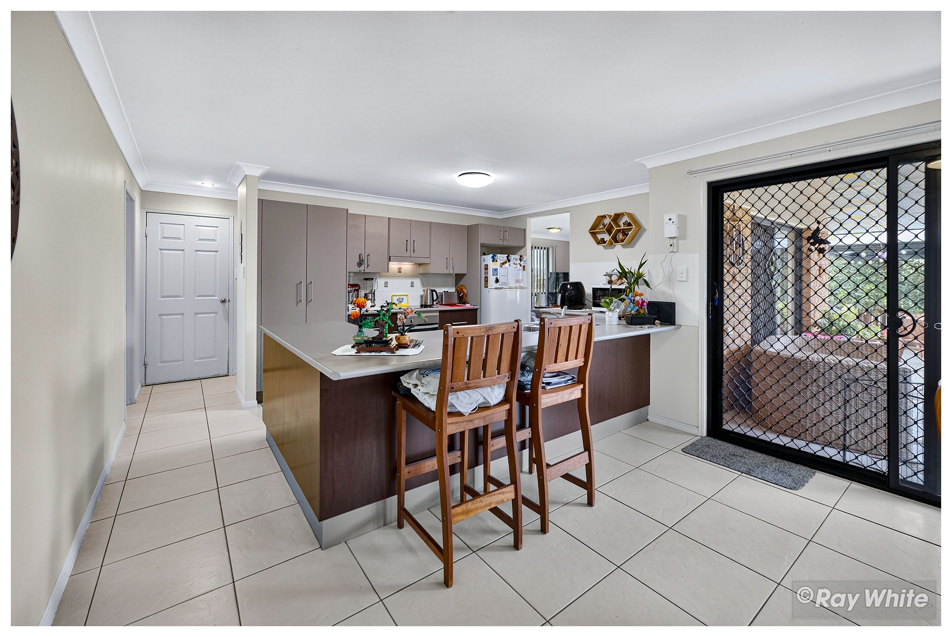 1 Red Gum Court — photo 4 of 30