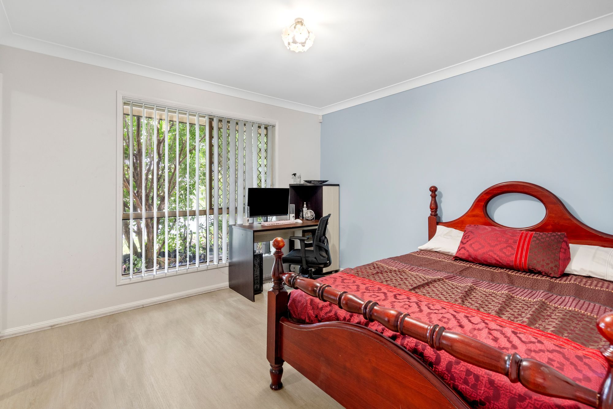 17 Fifth Avenue, Marsden, QLD 4132