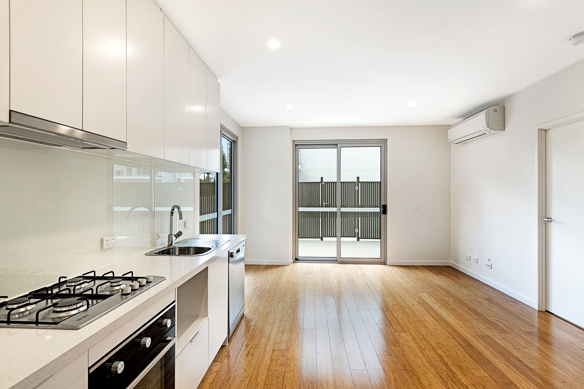 G04/1213 Centre Road, Oakleigh South, VIC 3167