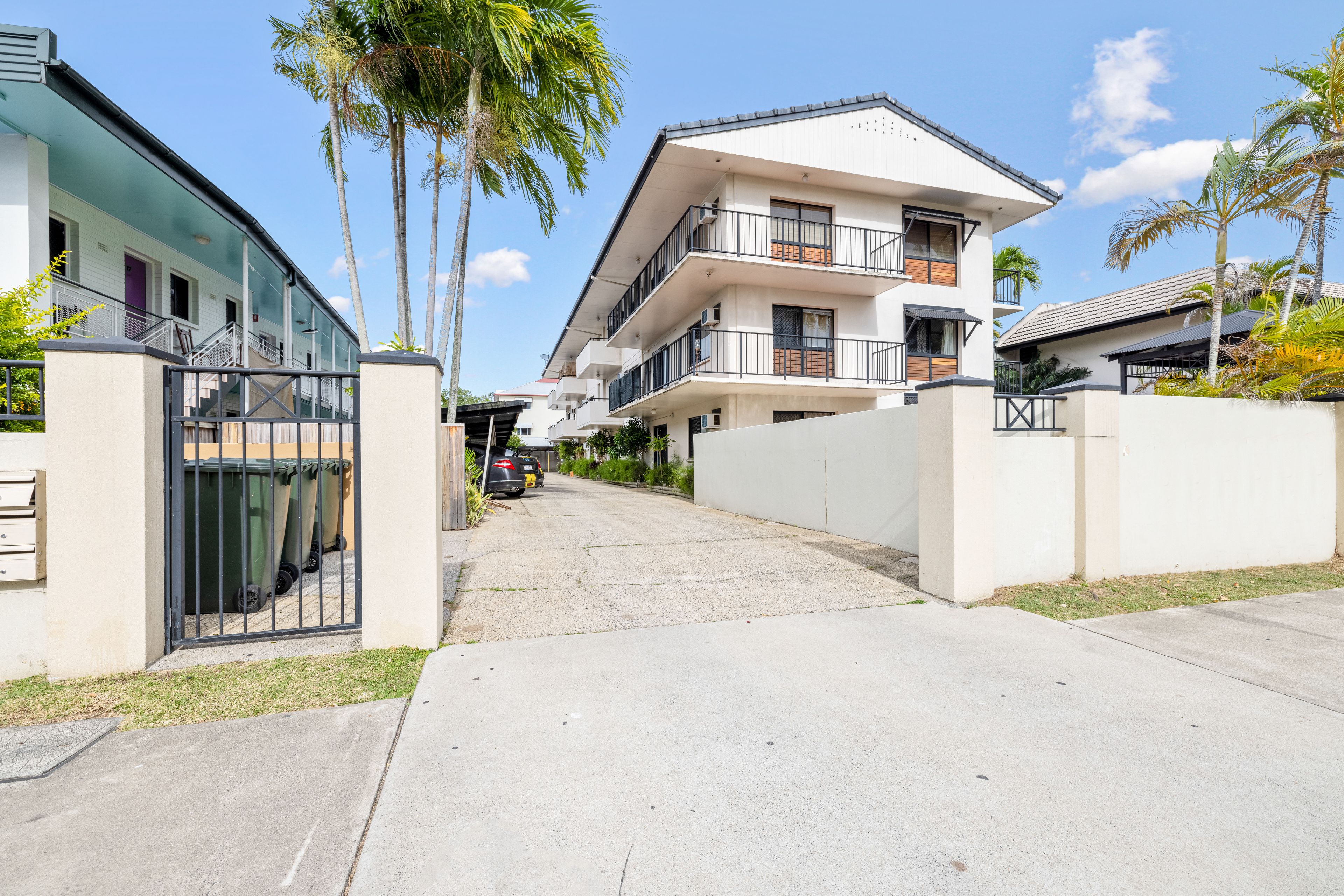 195-197 Sheridan Street, Cairns North QLD 4870
