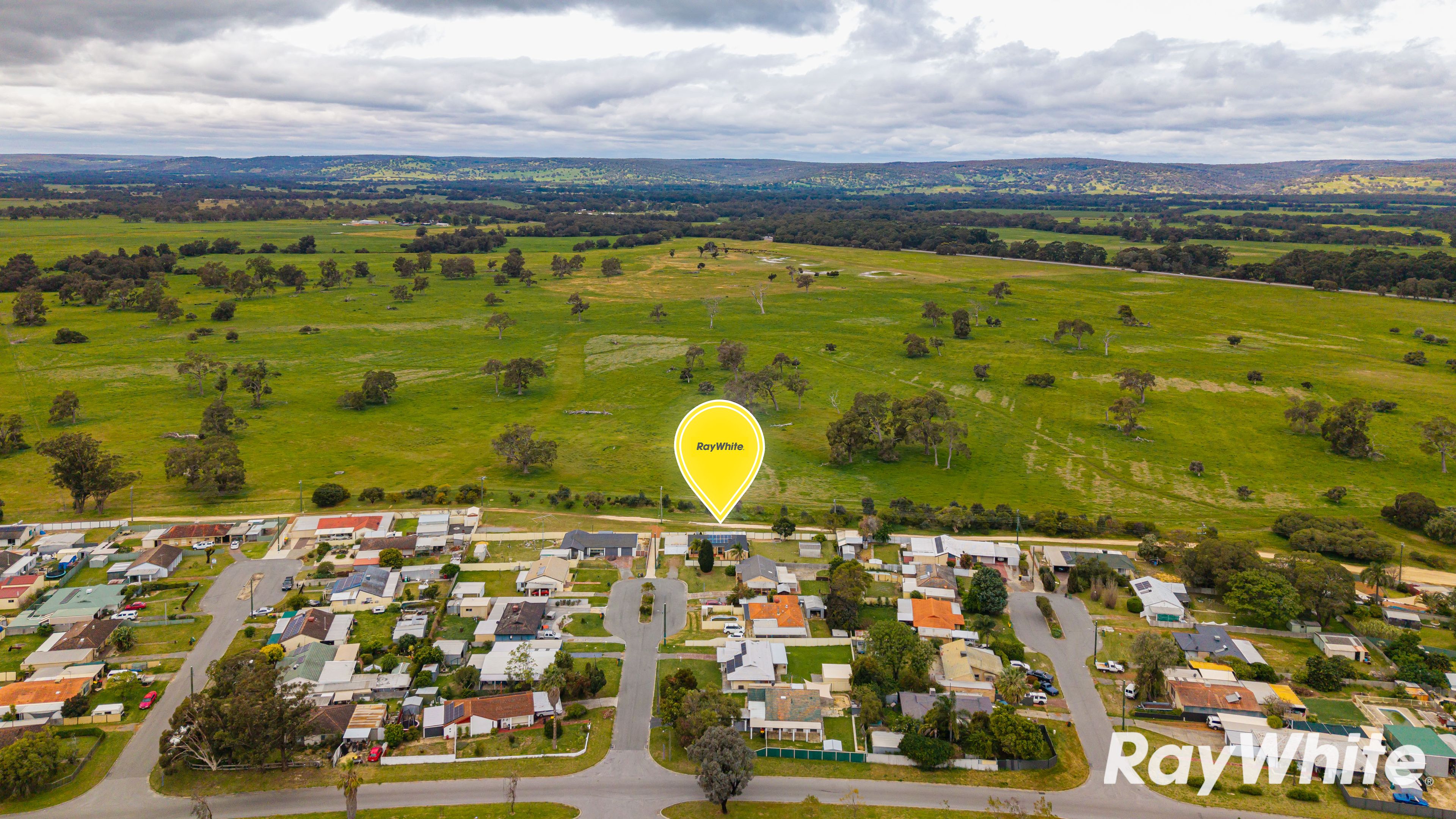 10 Hakea Place — photo from Ray White Mandurah