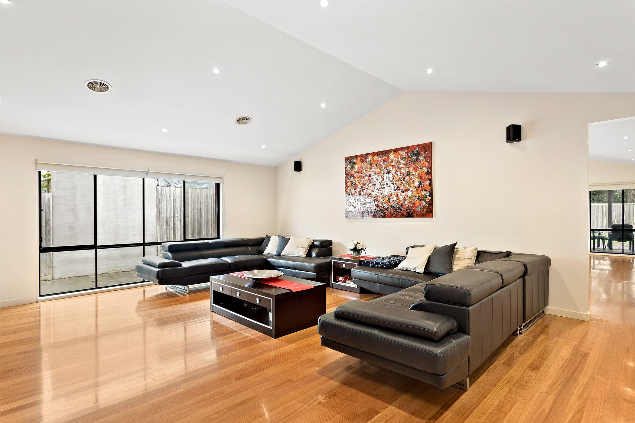 8 Farm Road, Oakleigh South, VIC 3167