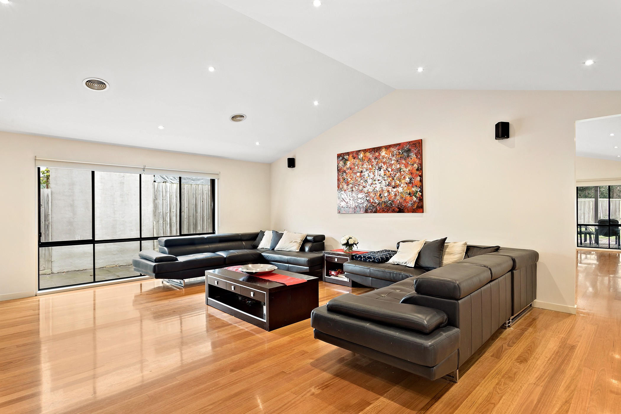 8 Farm Road, Oakleigh South, VIC 3167