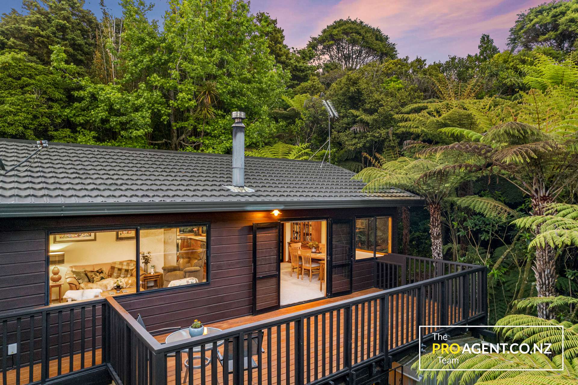 419 Huia Road photo 1