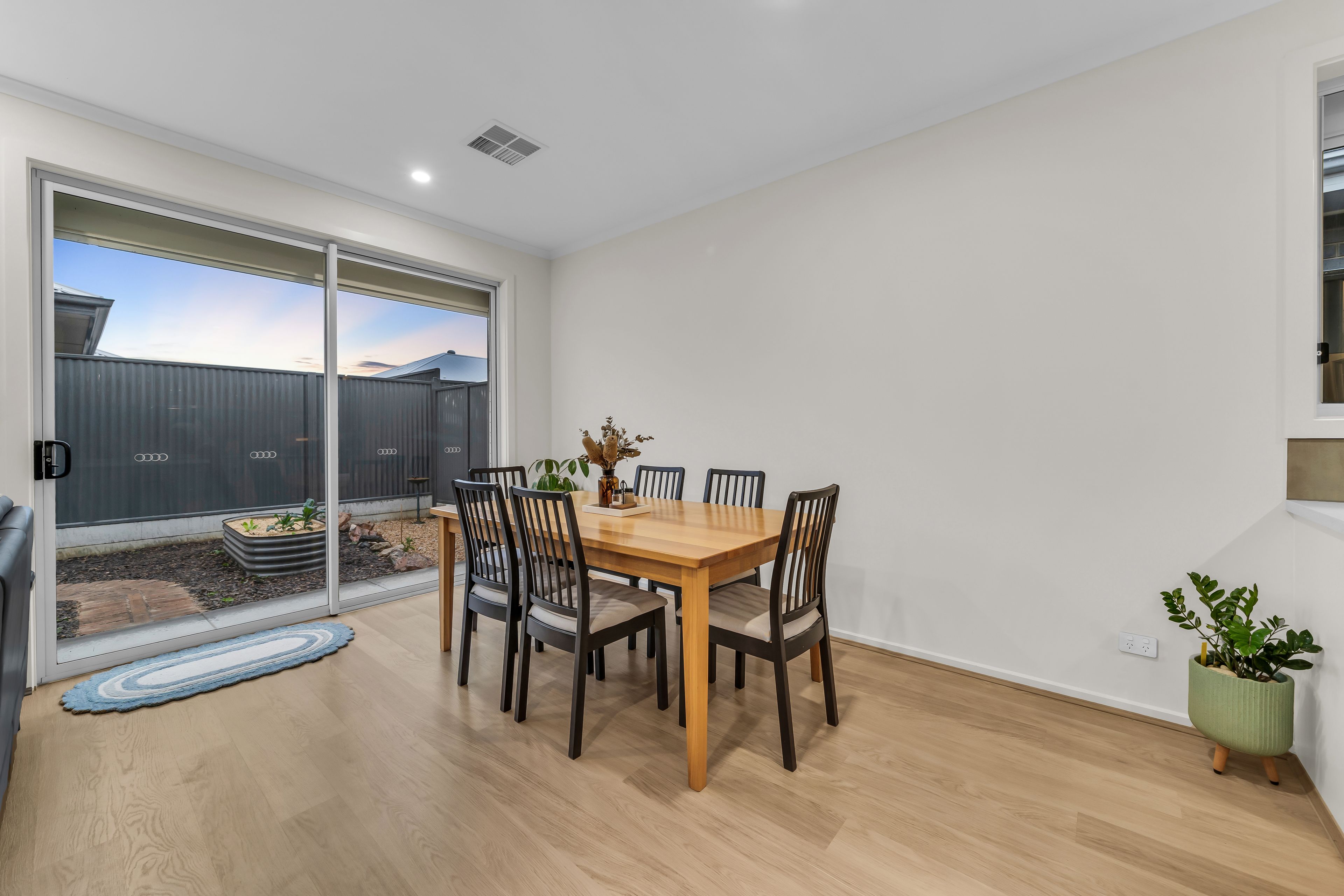 23 Corymbia Avenue — photo 14 of 30