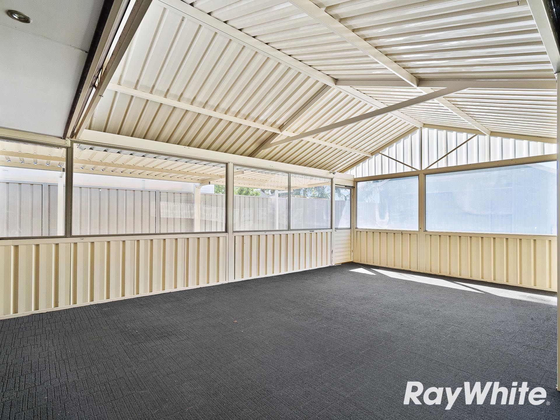 4 Newlyn Way — photo 13 of 19