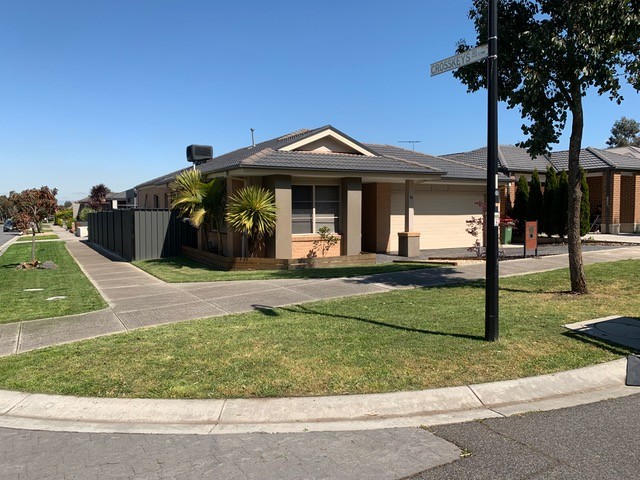16 Maloney Avenue, Craigieburn, VIC 3064