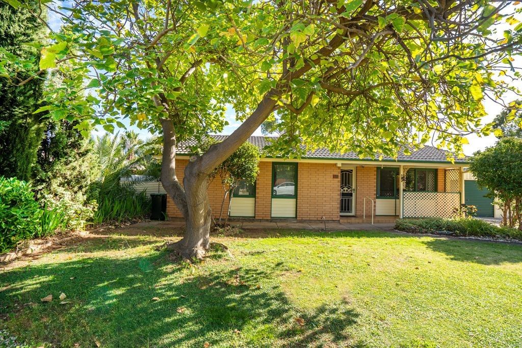 15 Adaluna Crescent, Smithfield, SA 5114