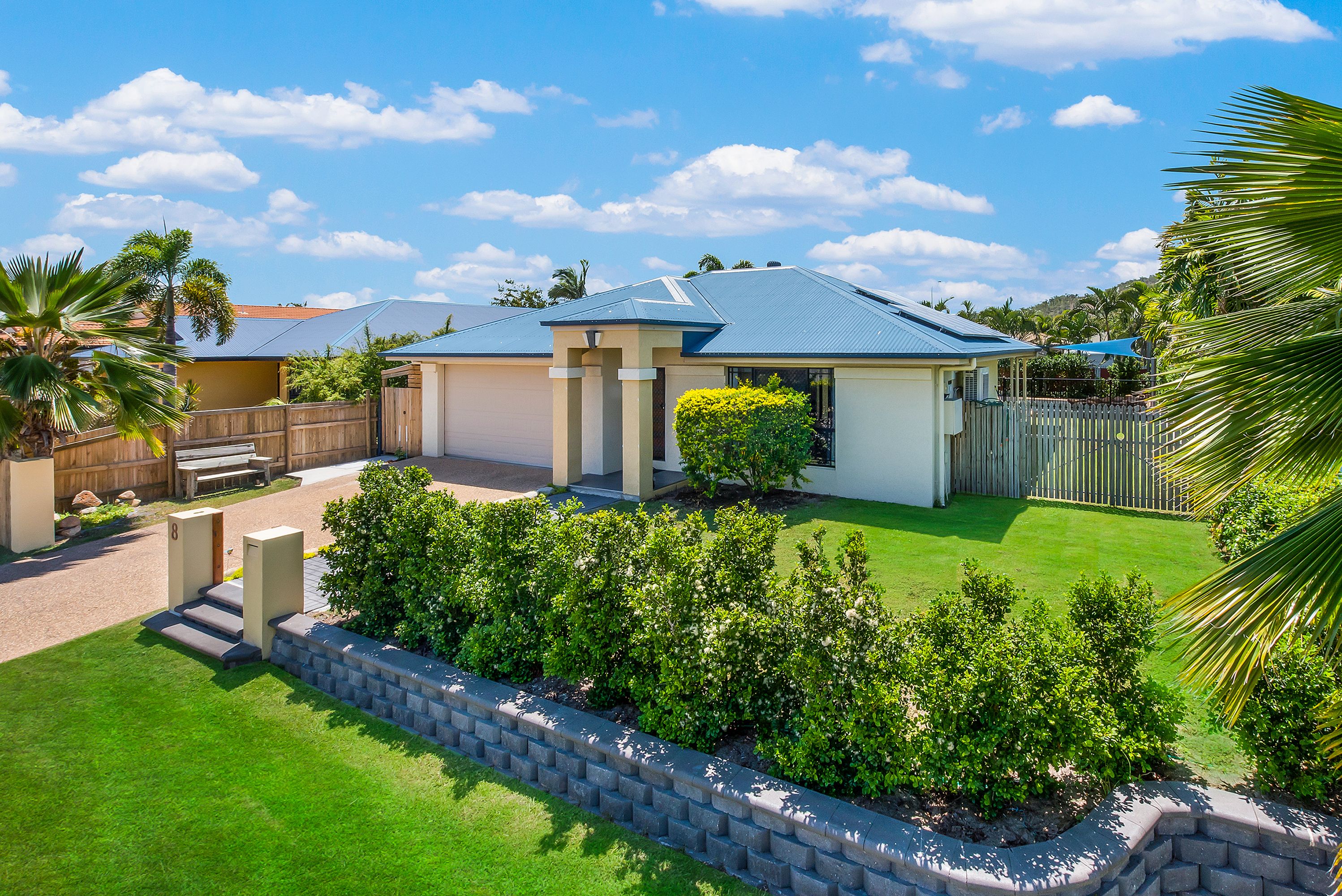 8 Sullivan Place, Kirwan QLD 4817
