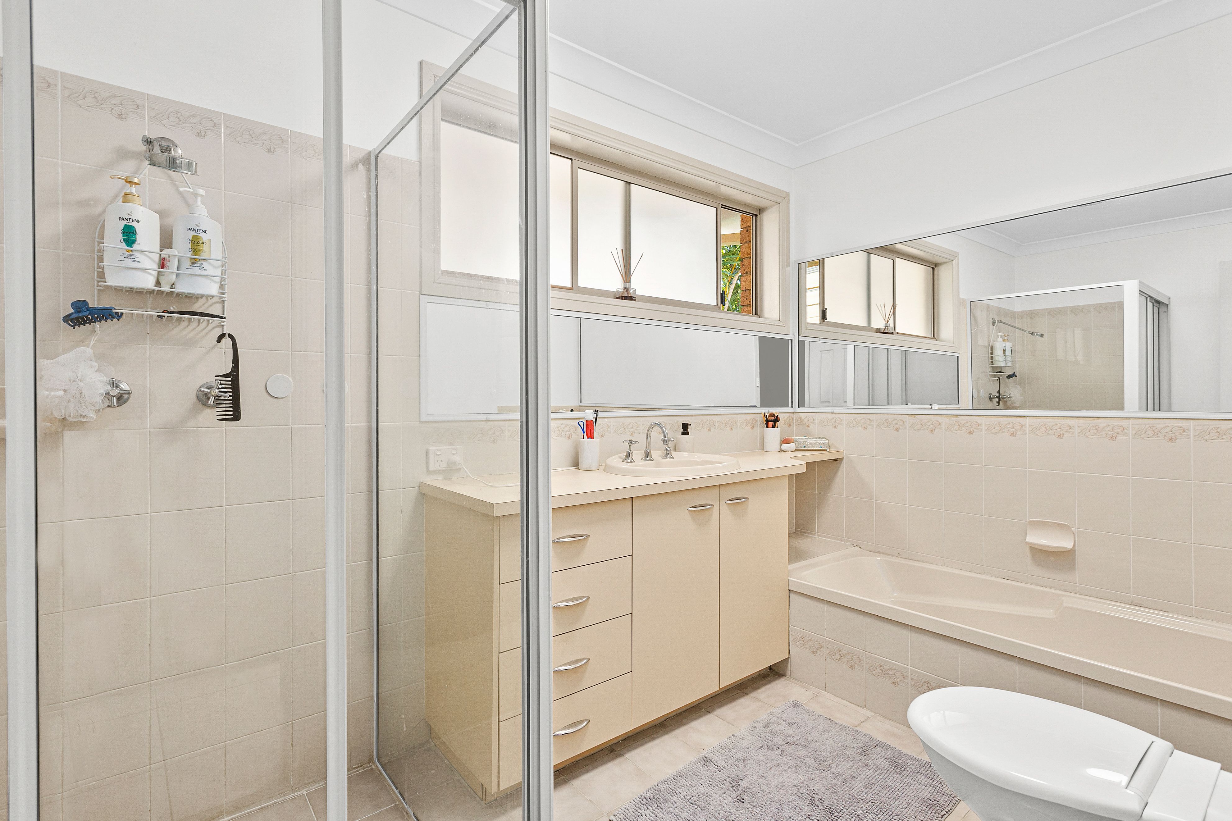 1/1 Ball Place, Albion Park Rail, NSW 2527