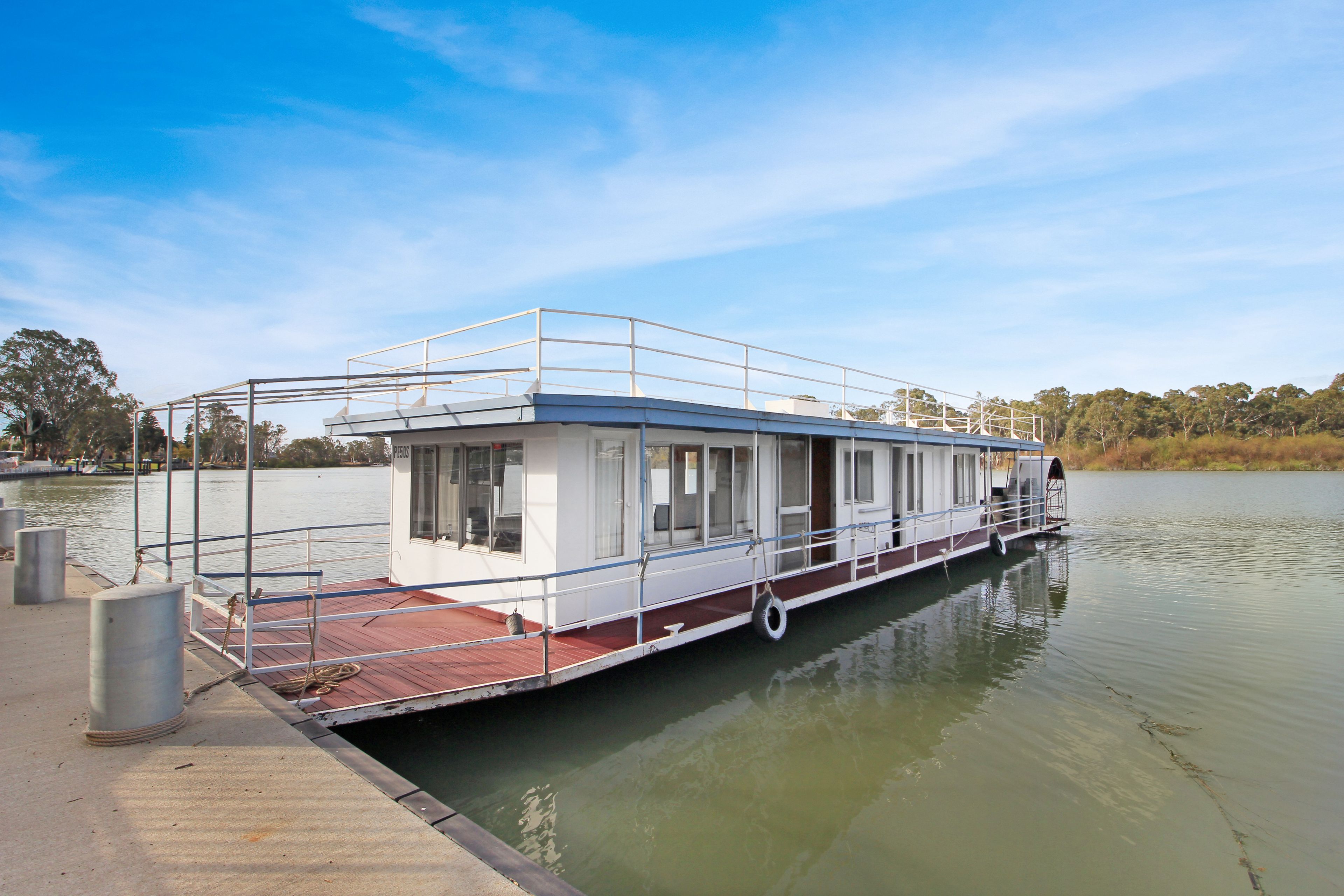 Houseboat Platypus, Millewa Road, Murtho, SA 5340