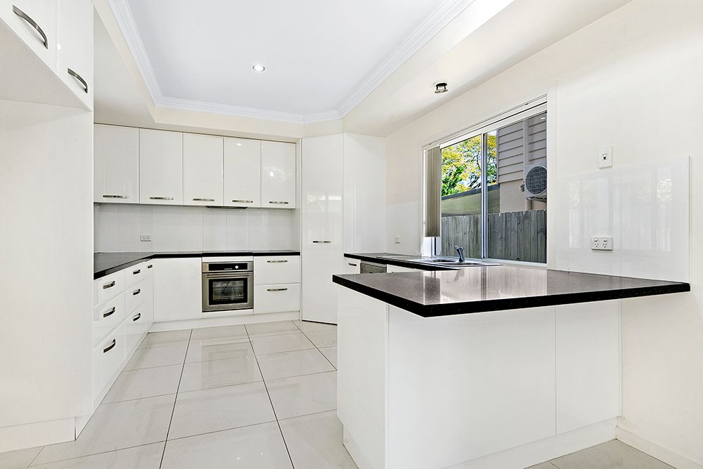 63 Mons Road, Carina Heights, QLD 4152