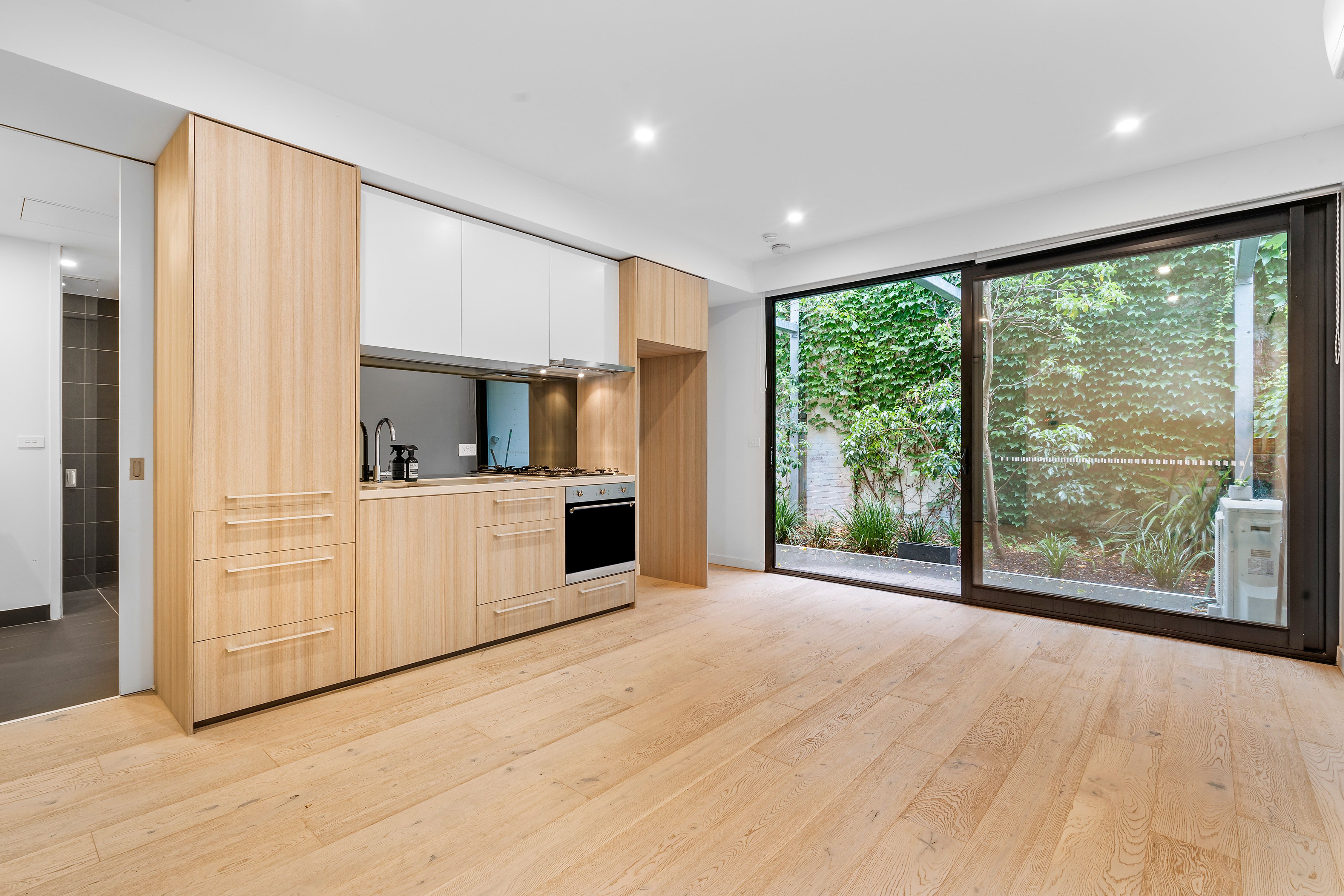 2/14 Illowa Street, Malvern East, VIC 3145