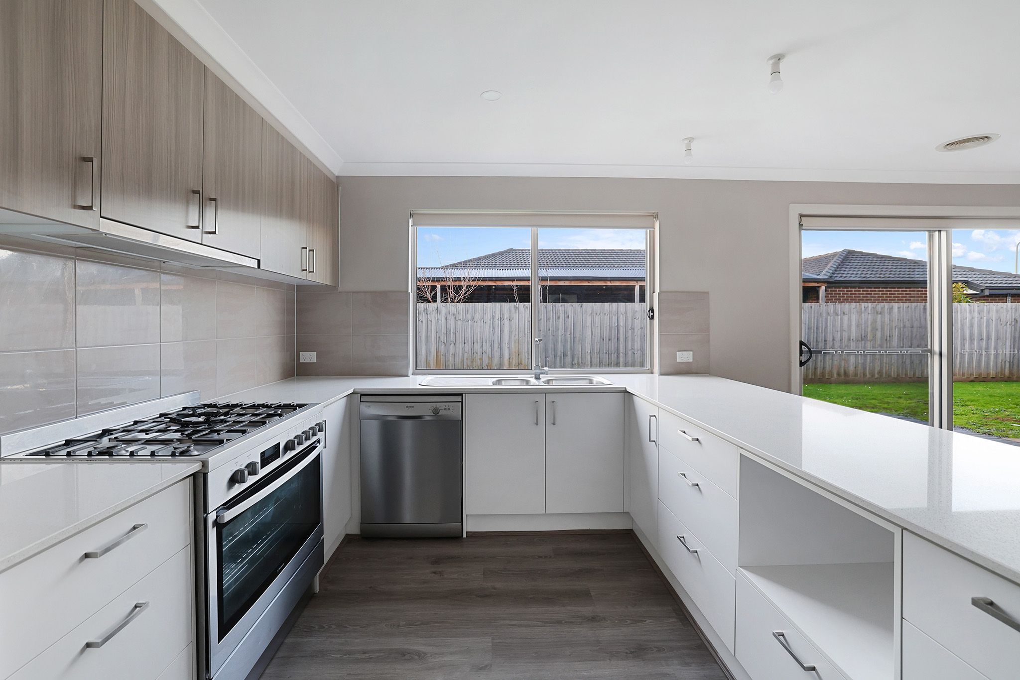 8 Pepper Crescent, Drouin, VIC 3818