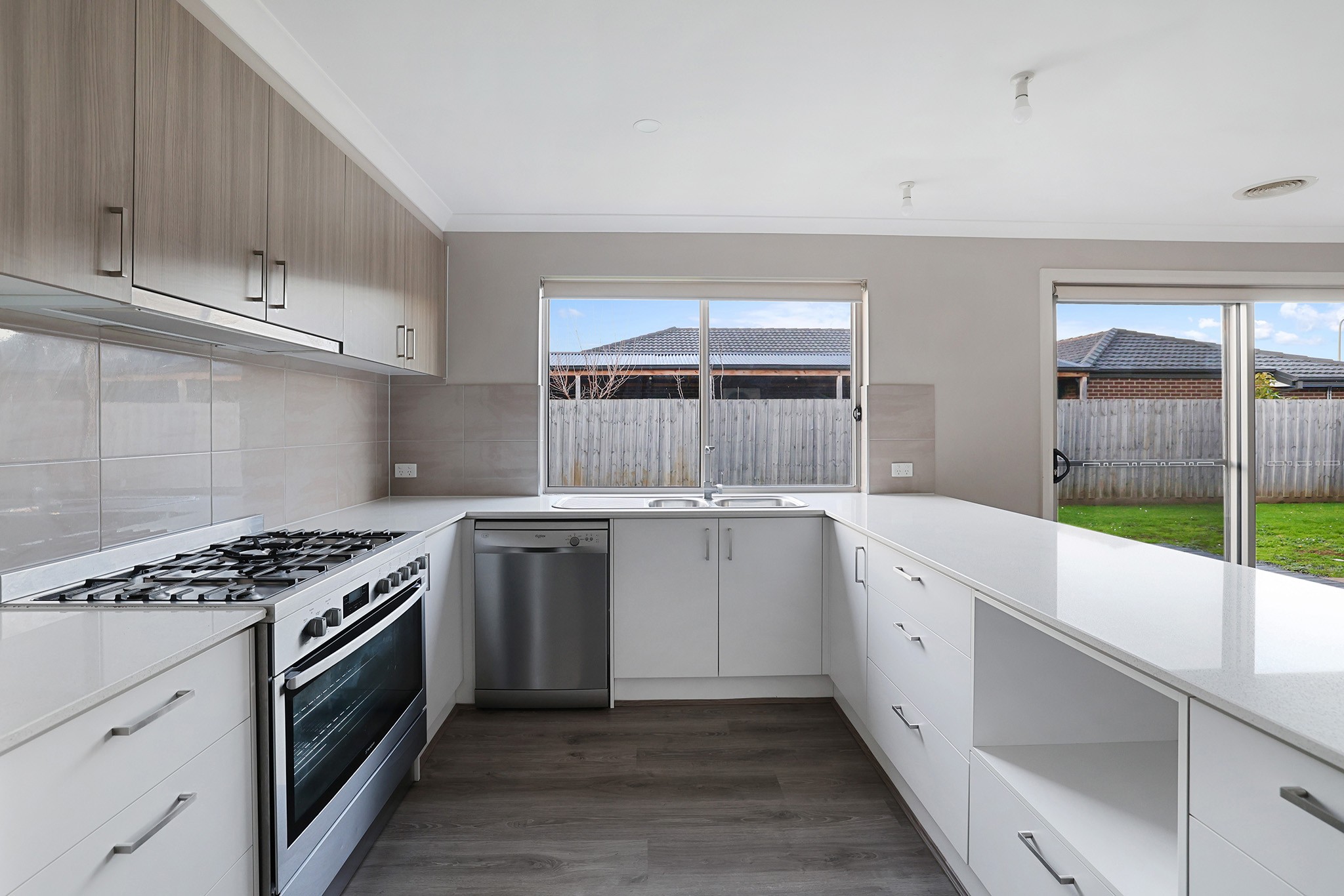 8 Pepper Crescent, Drouin, VIC 3818