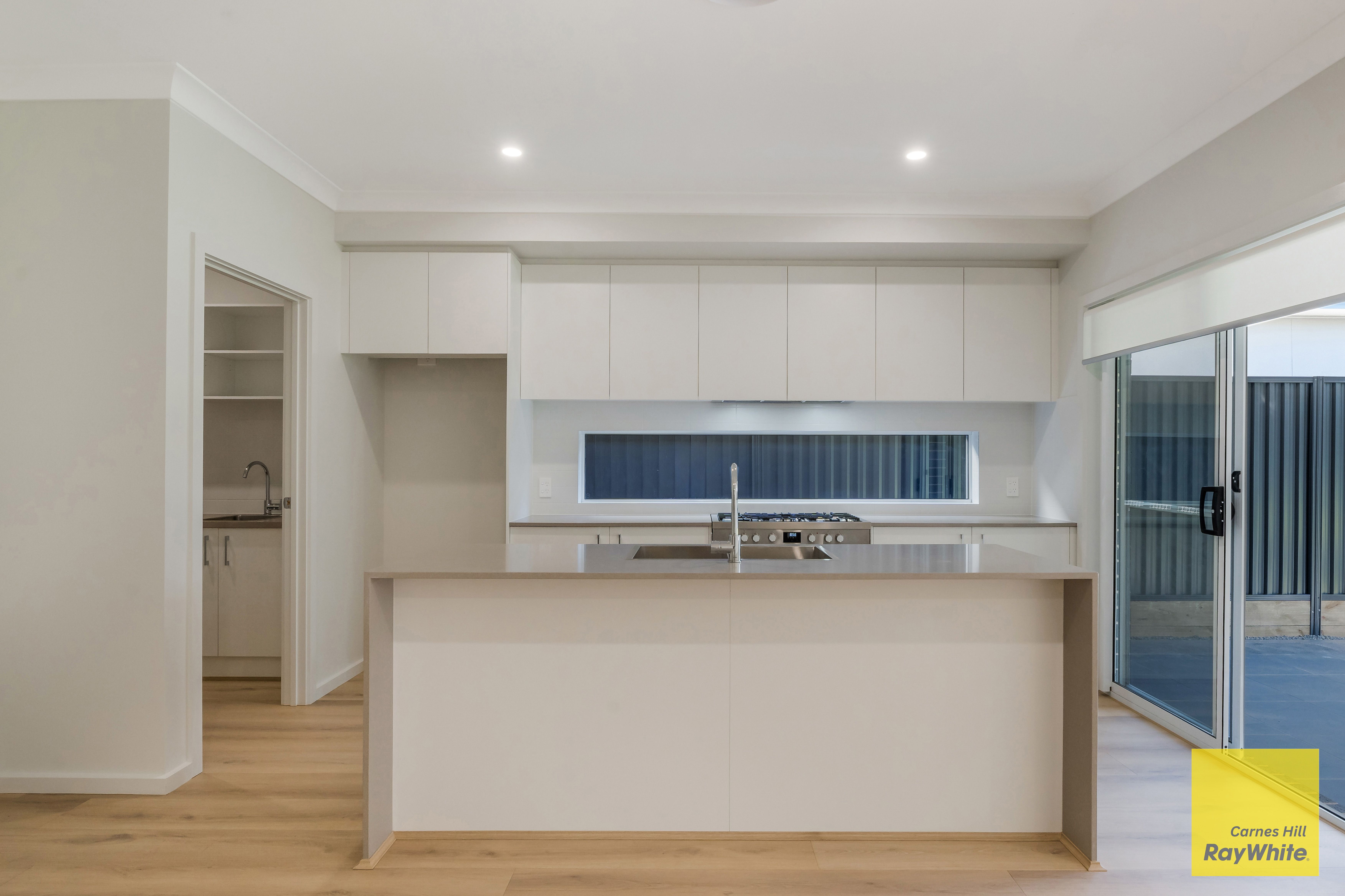 21 Lores Street — photo 7 of 20