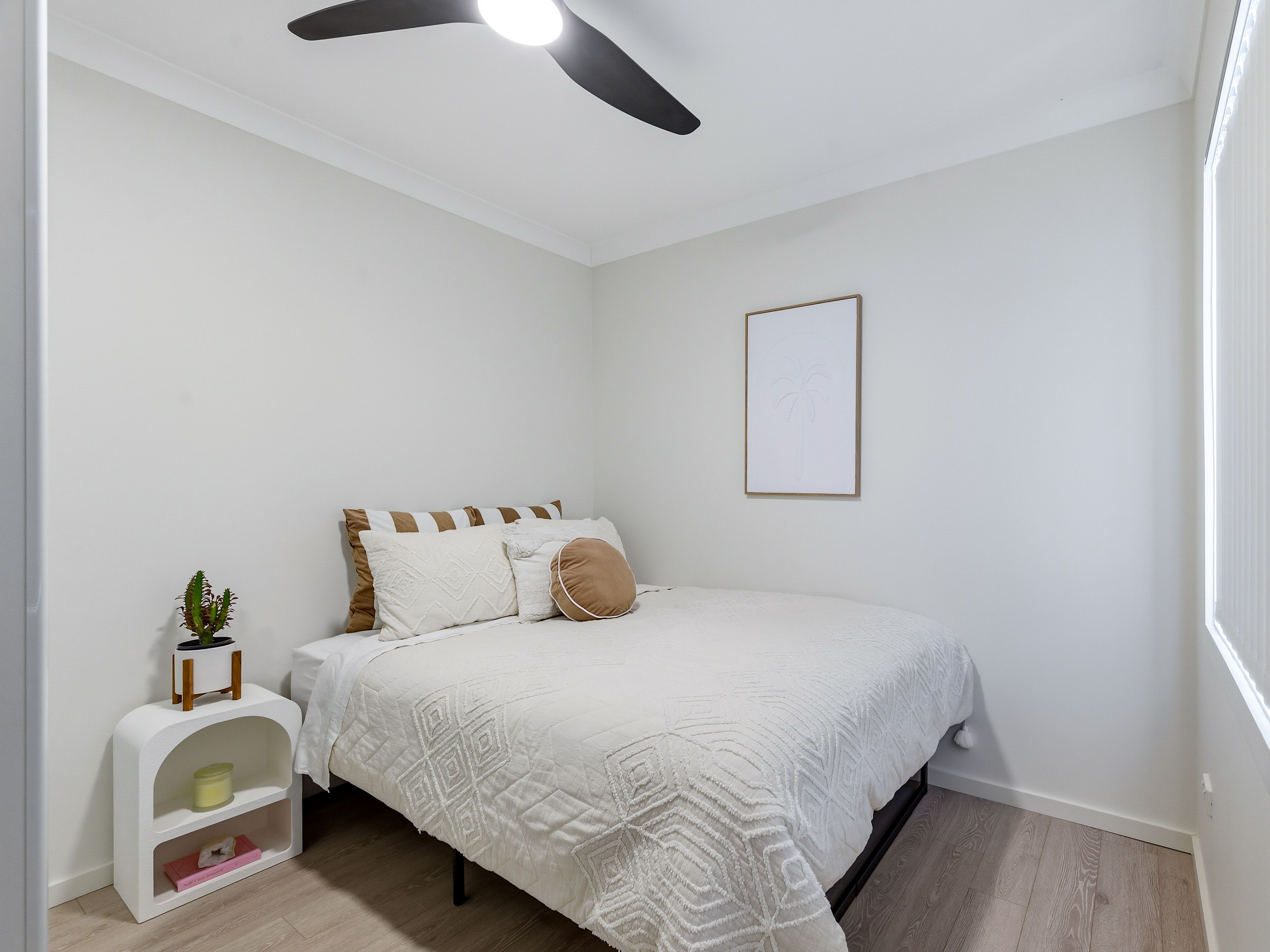 16 Jones Street — photo 10 of 13