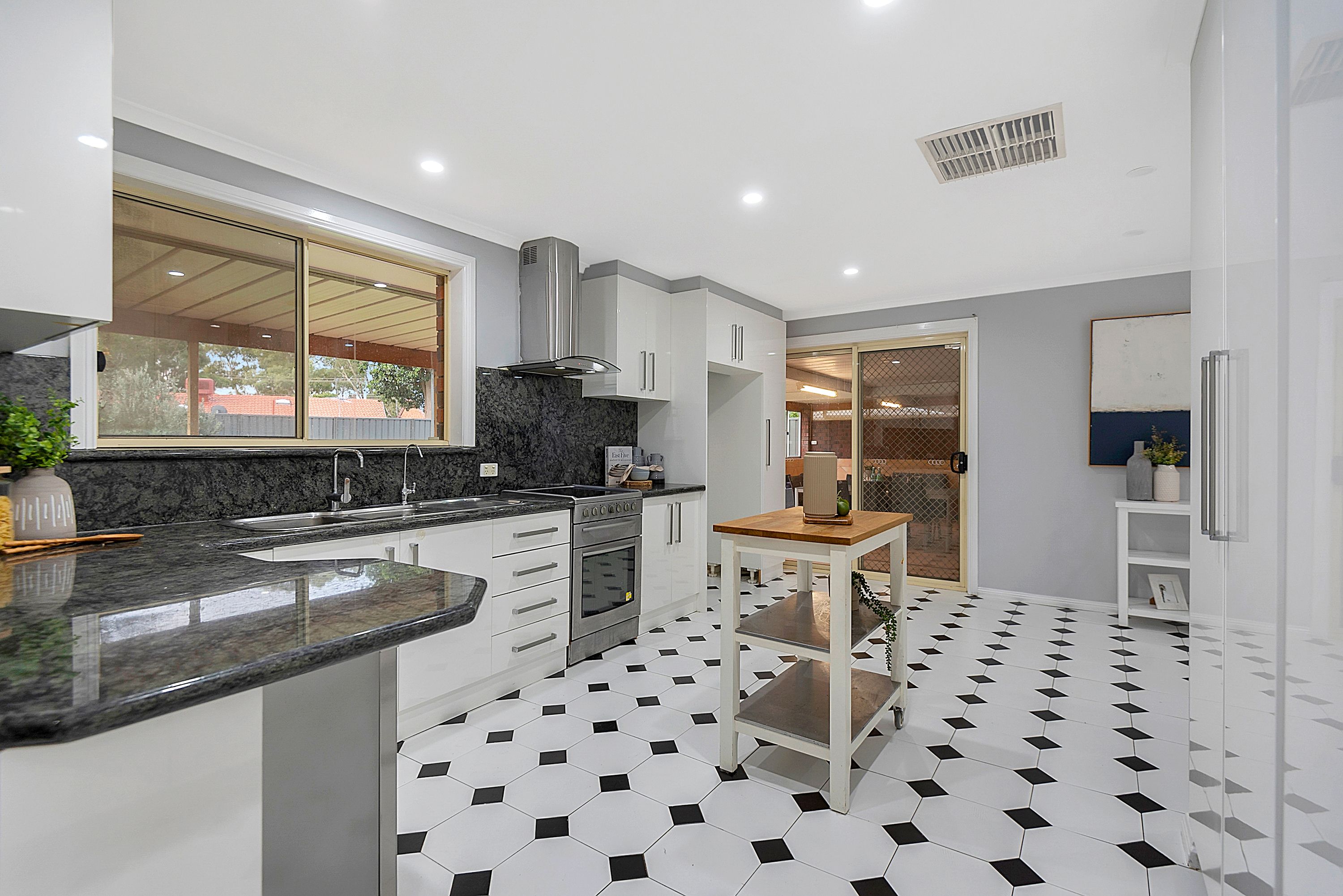 2 Truro Place, Salisbury Heights, SA 5109 Sold House Ray White