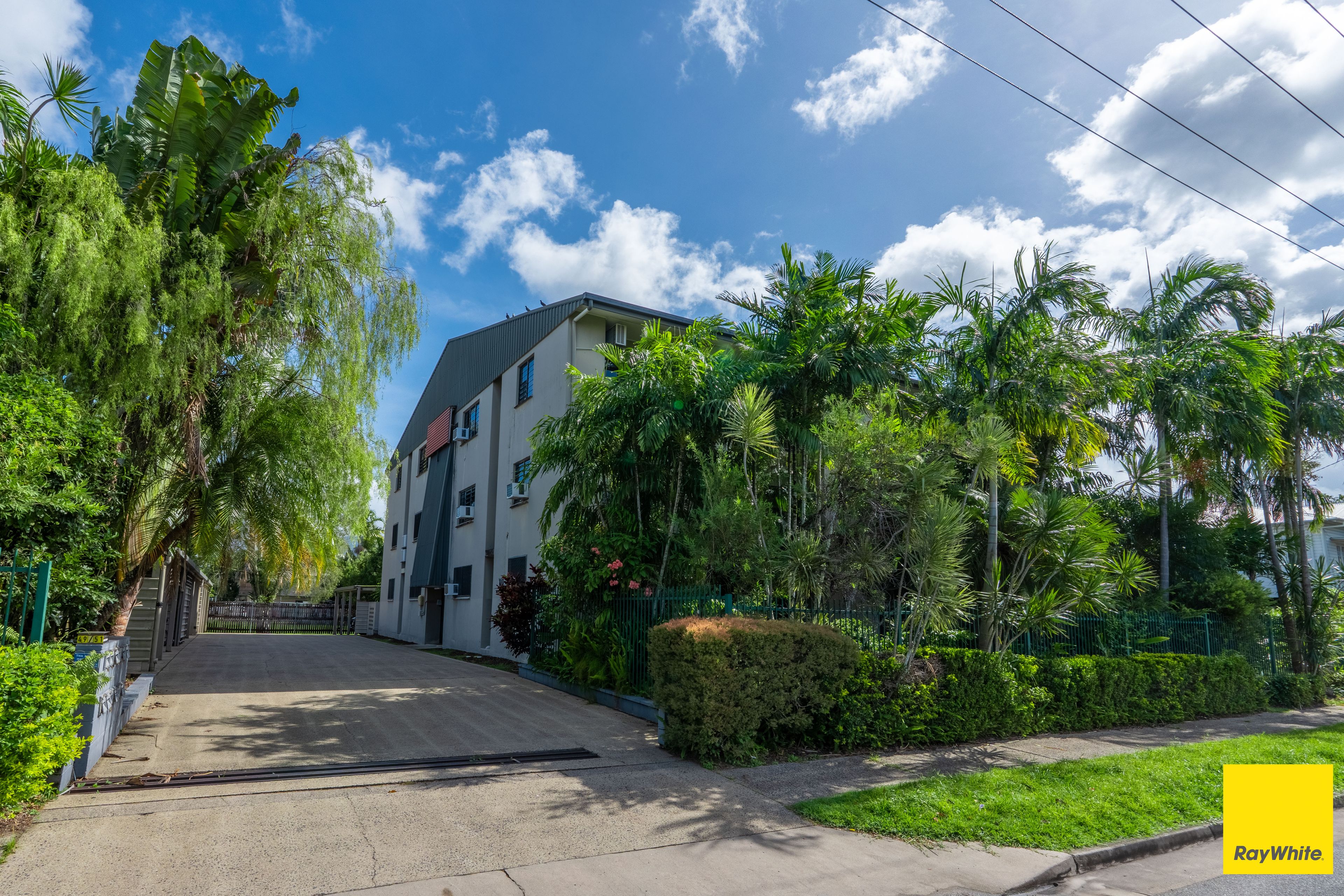 8/49-51 Digger Street, Cairns North, QLD 4870