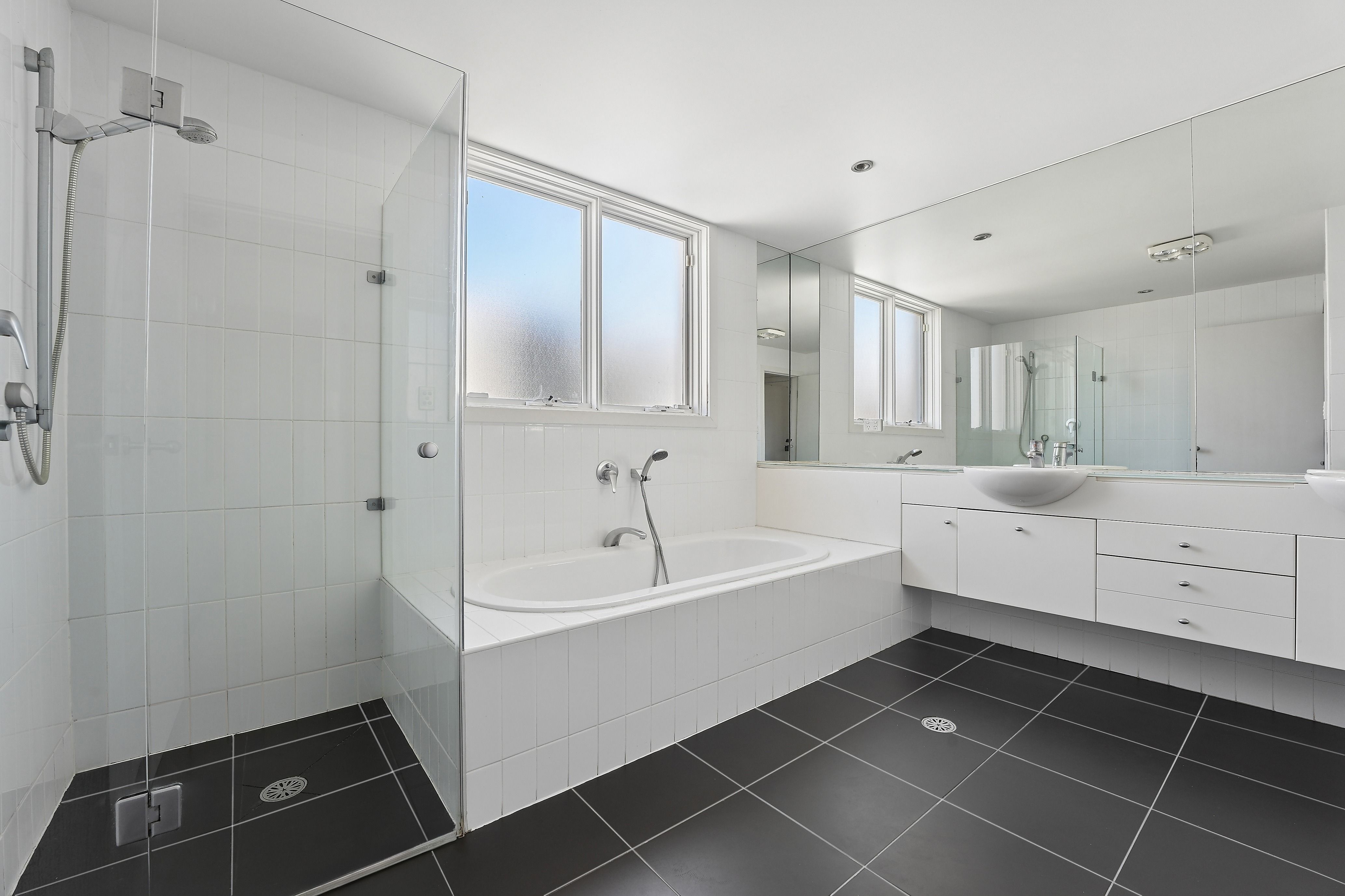 81 Military Road — photo 12 of 12