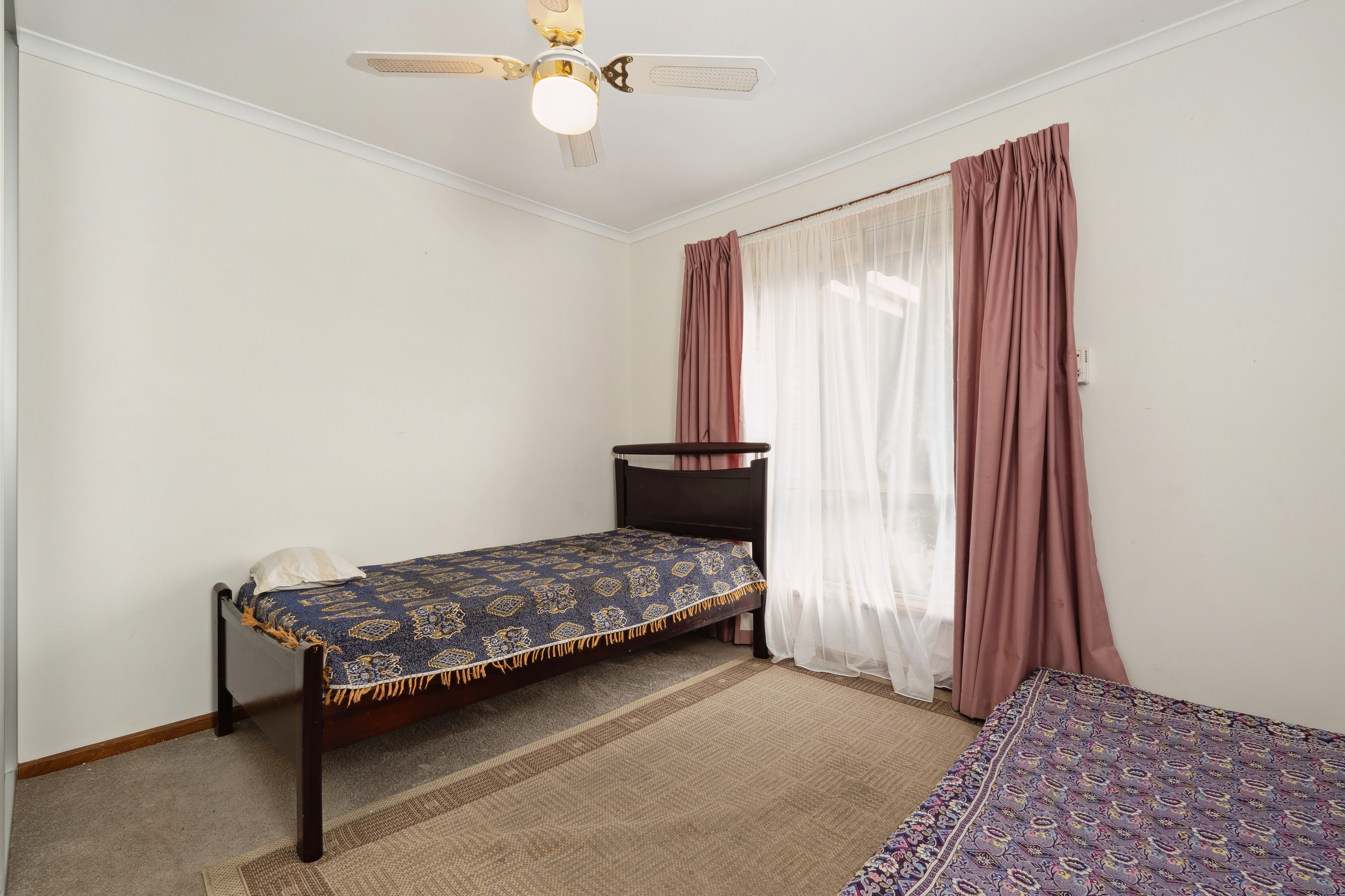 13 St Albans Road, Woodcroft, SA 5162