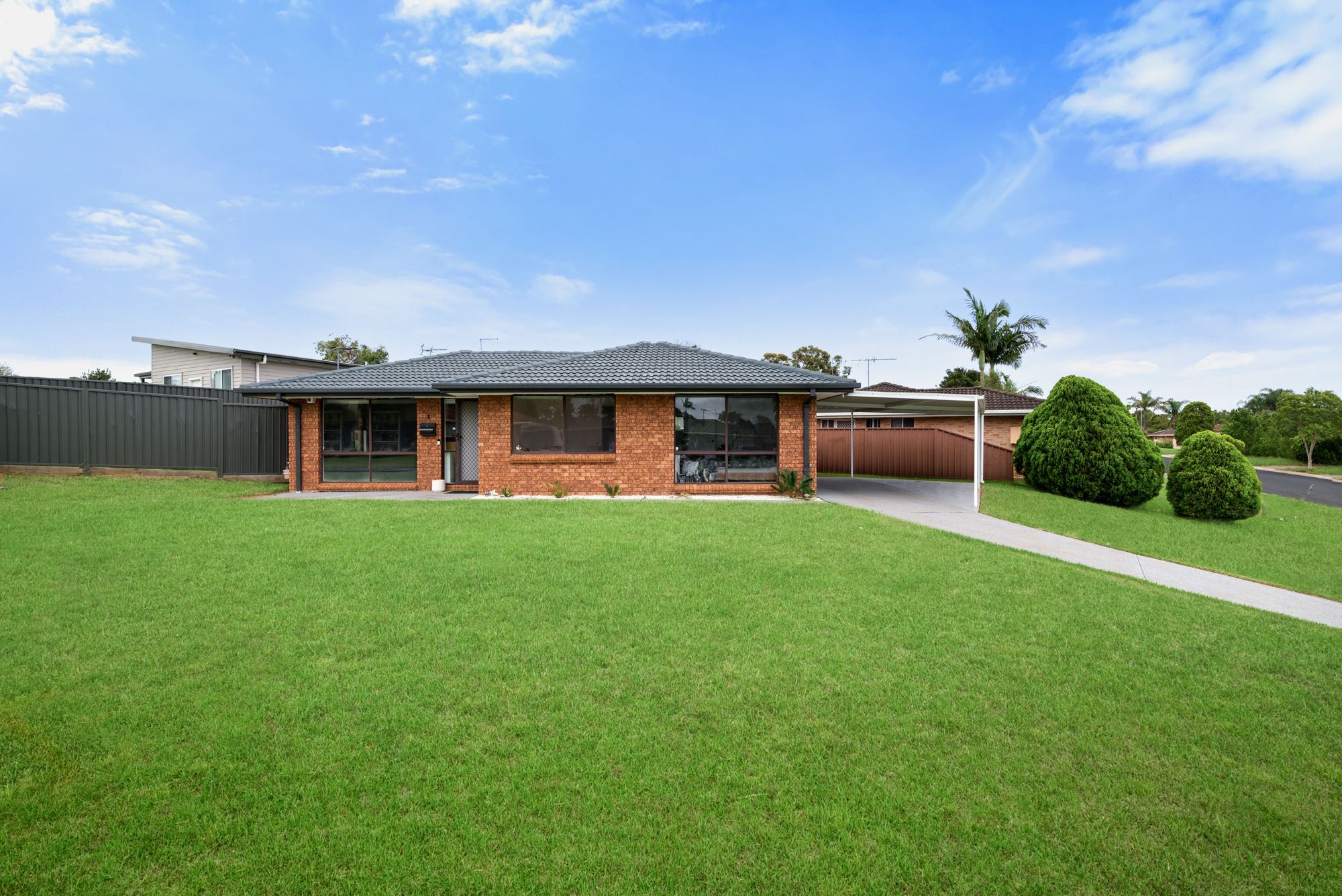 1 Sebastian Avenue, Rosemeadow NSW 2560