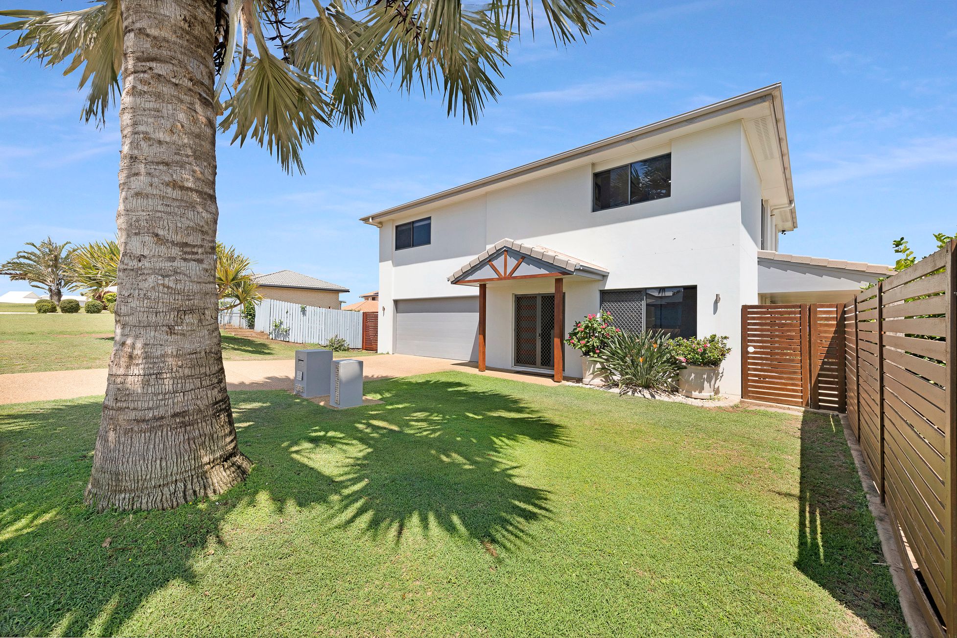 3 Arunda Street, Coral Cove, QLD 4670