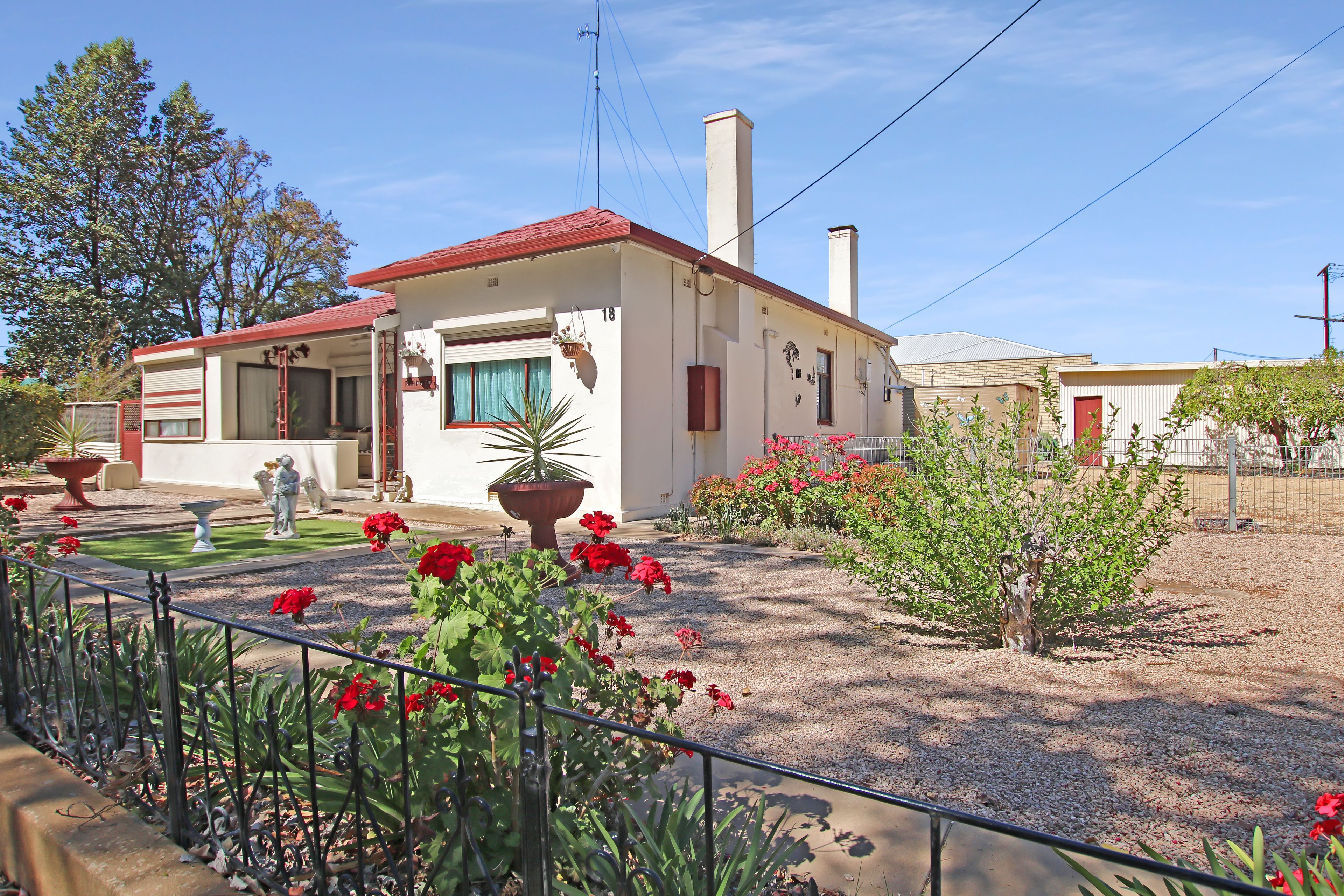 18 Jemison Street, Waikerie, SA 5330