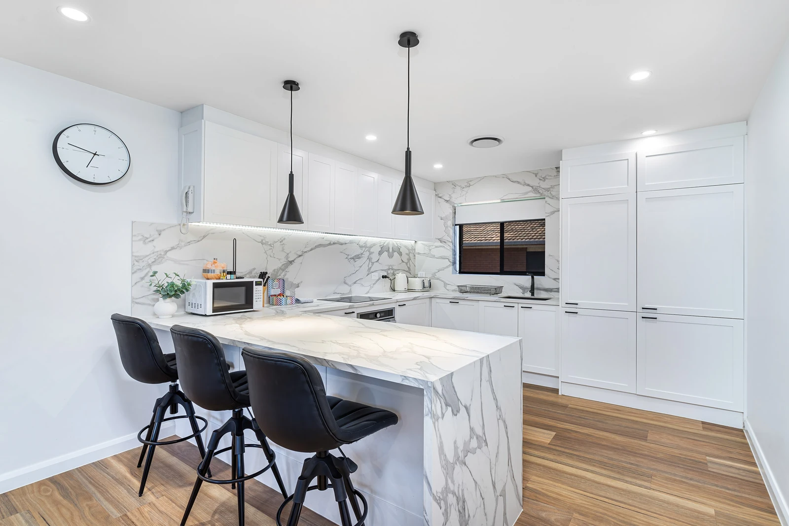 10/27 Armrick Avenue, Broadbeach, QLD 4218