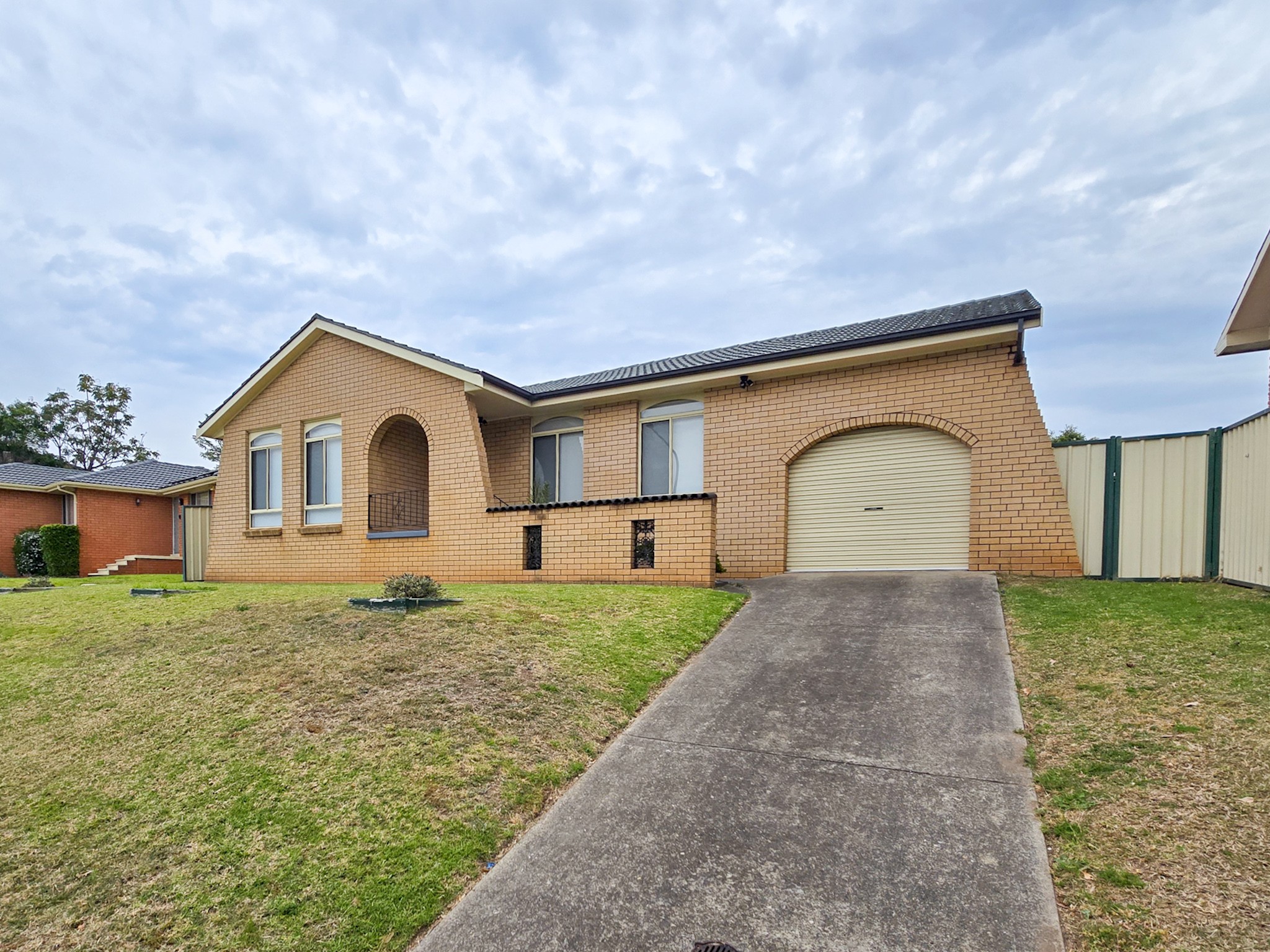 62 Akuna Avenue, Bradbury, NSW 2560