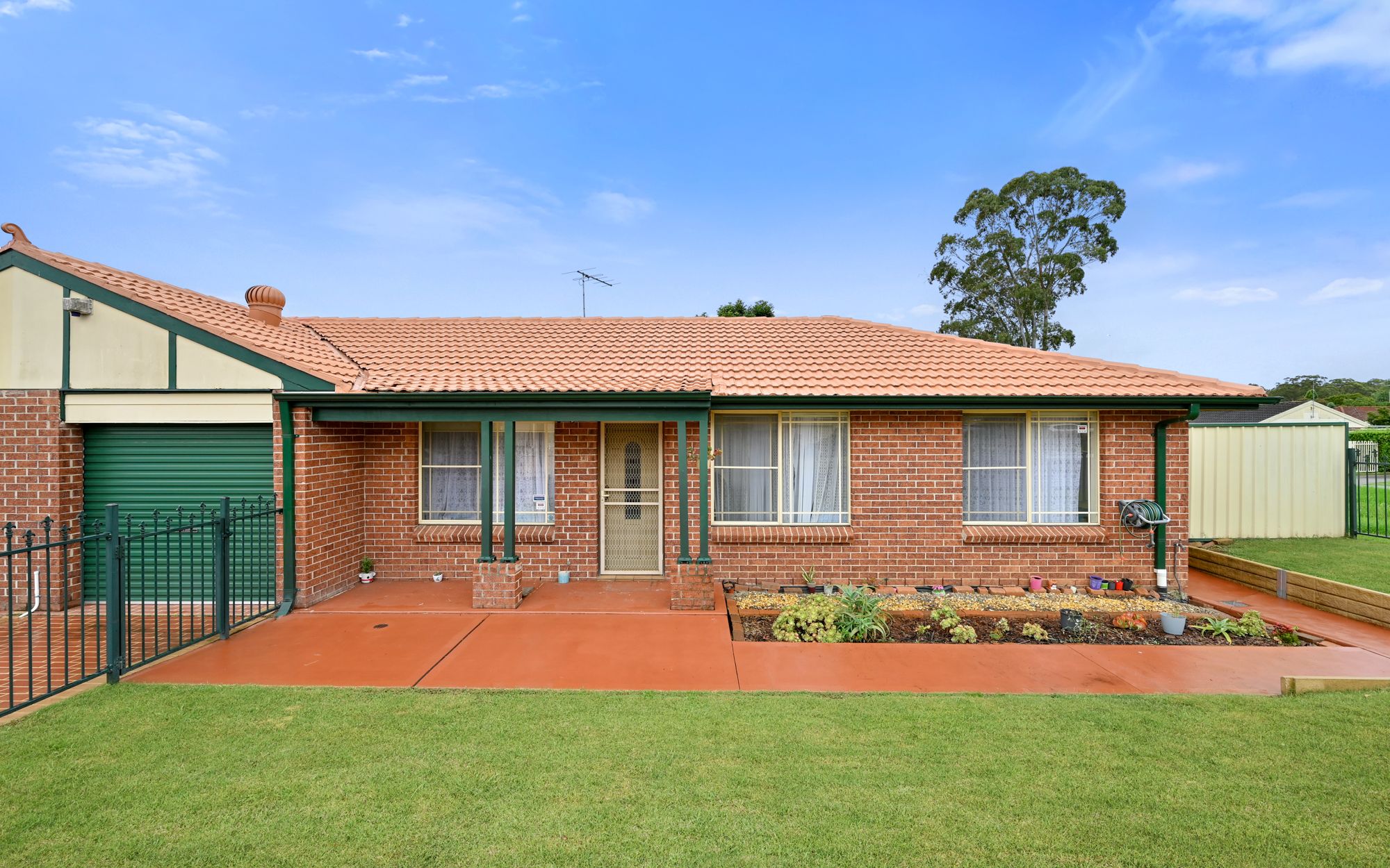 1/5 Bird Place, St Helens Park, NSW 2560