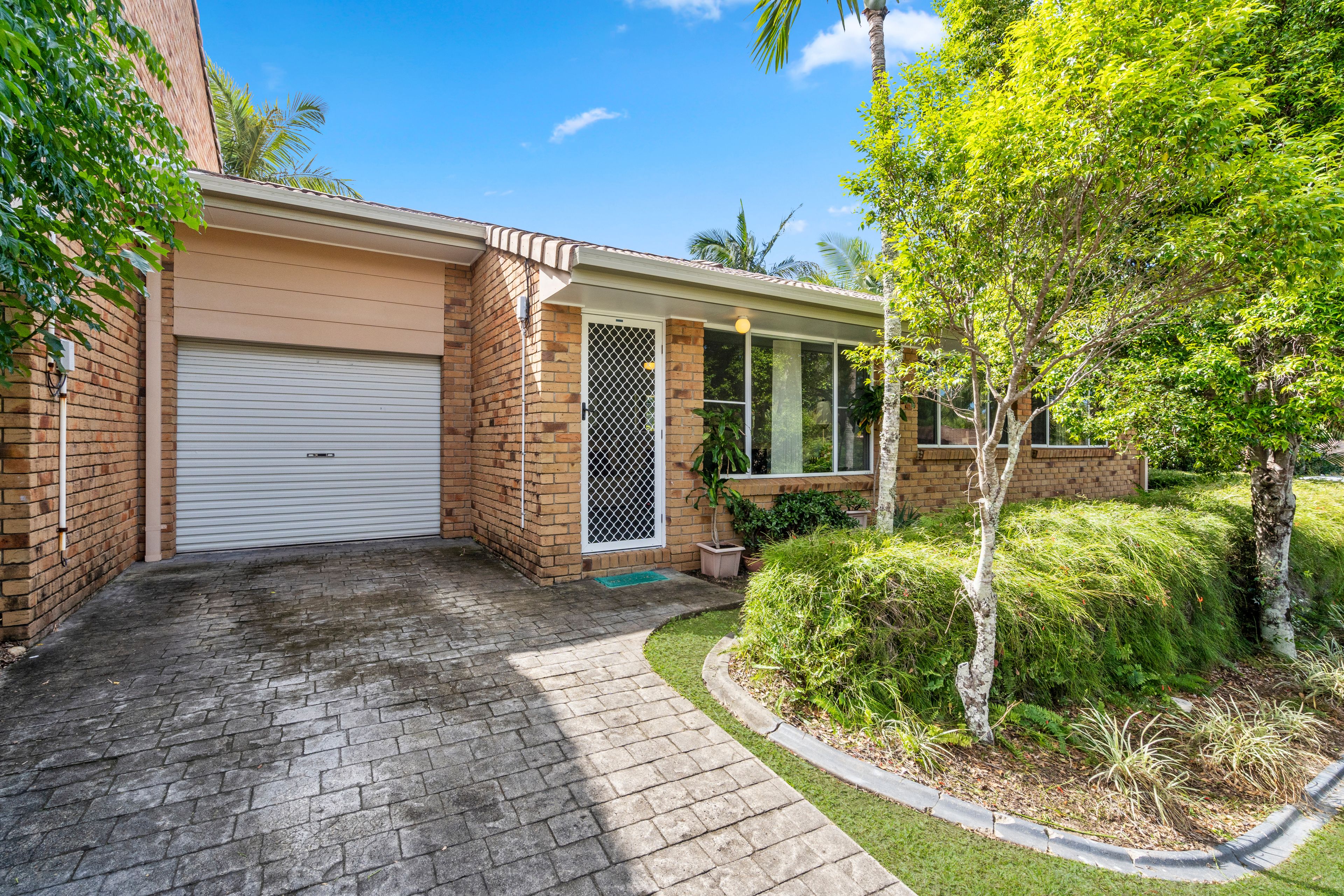 27/97 Edmund Rice Drive, Southport, QLD 4215