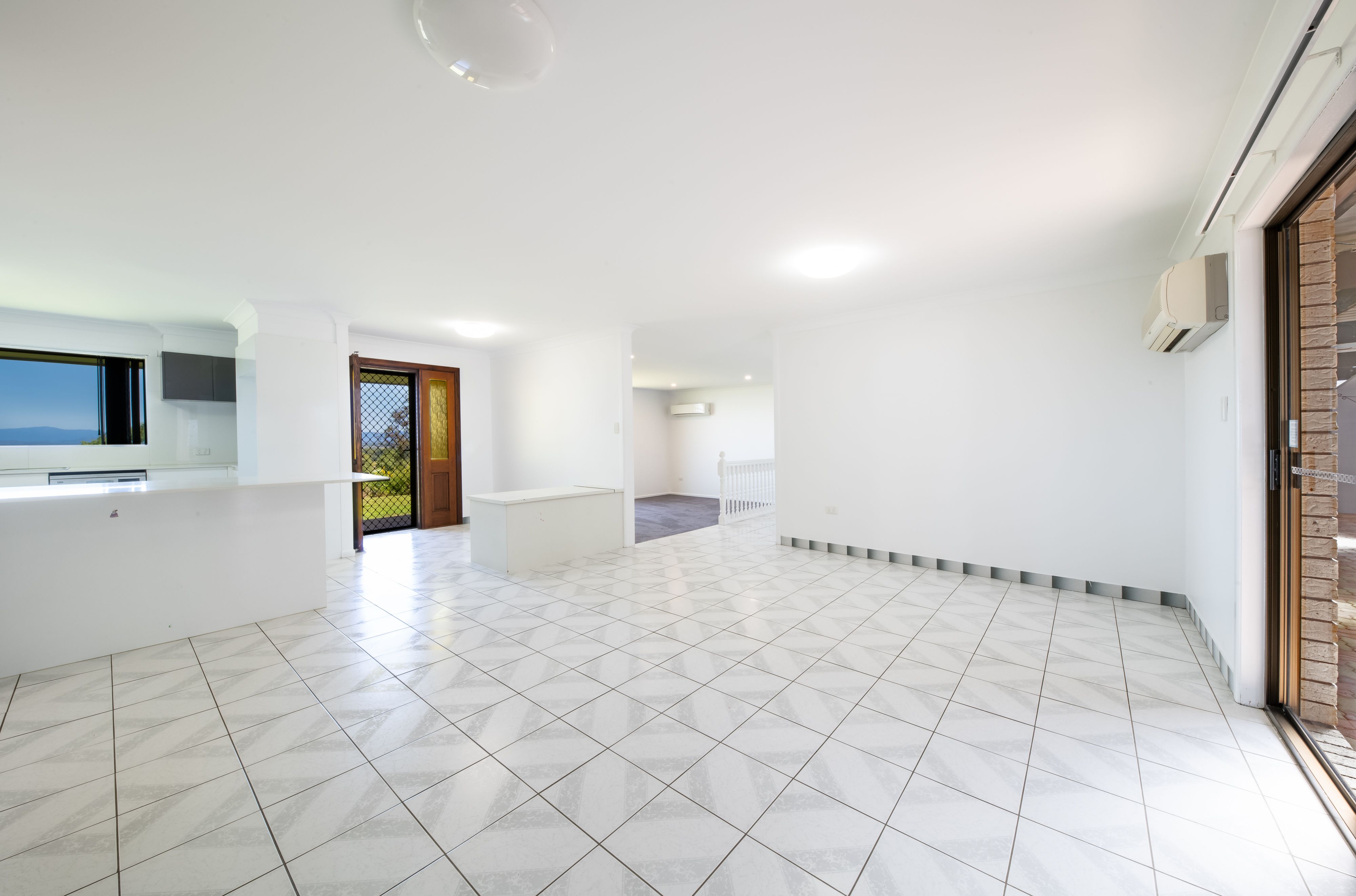 481 Shute Harbour Road — photo 8 of 22