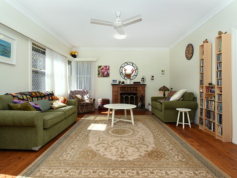 24 Lydwin Crescent, East Toowoomba, QLD 4350